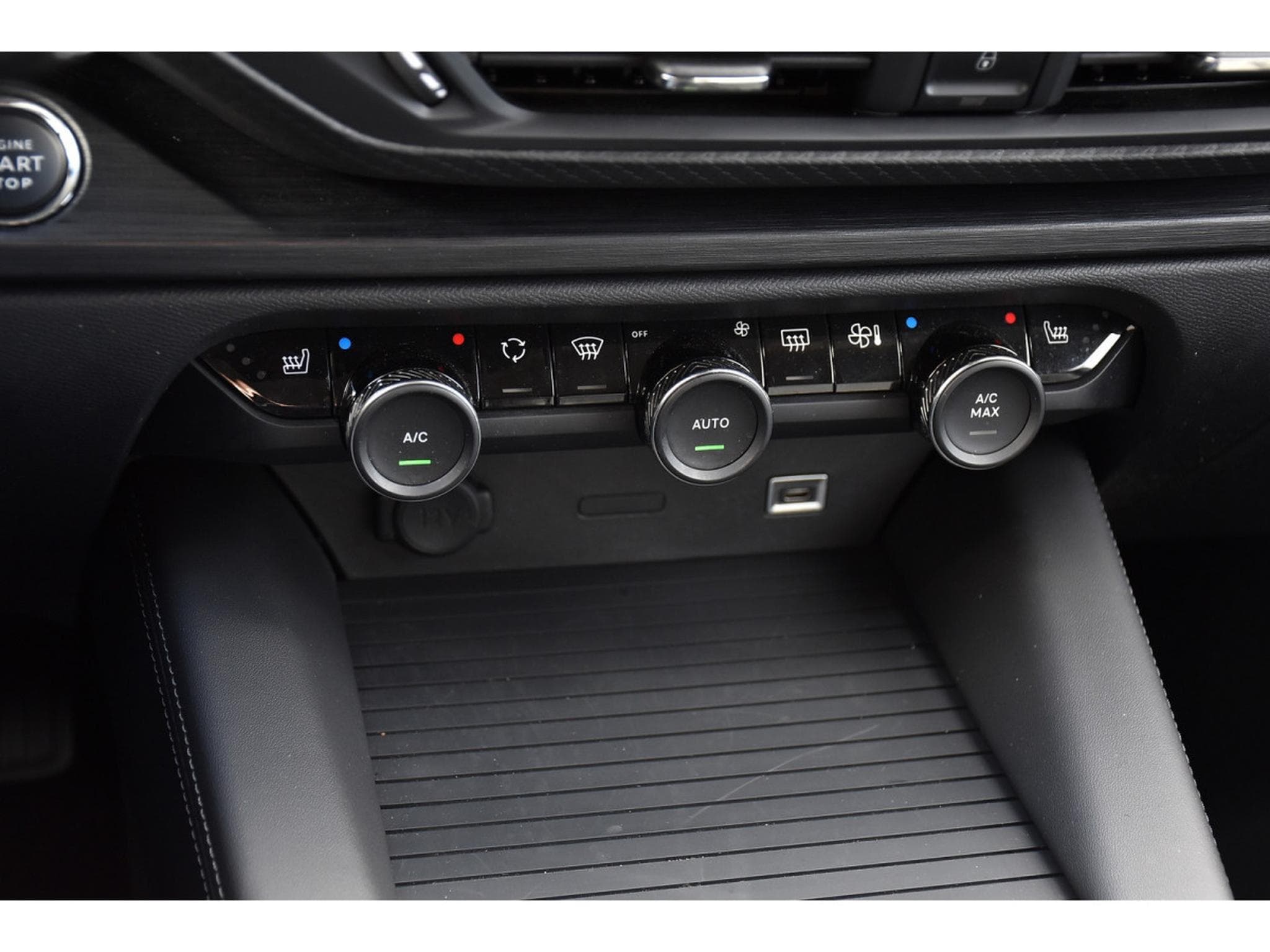 Citroën C5 X 1.2 130 PLUS EAT8 CUIR ACC HUD LANE 1° MAIN (2024) - Foto 18