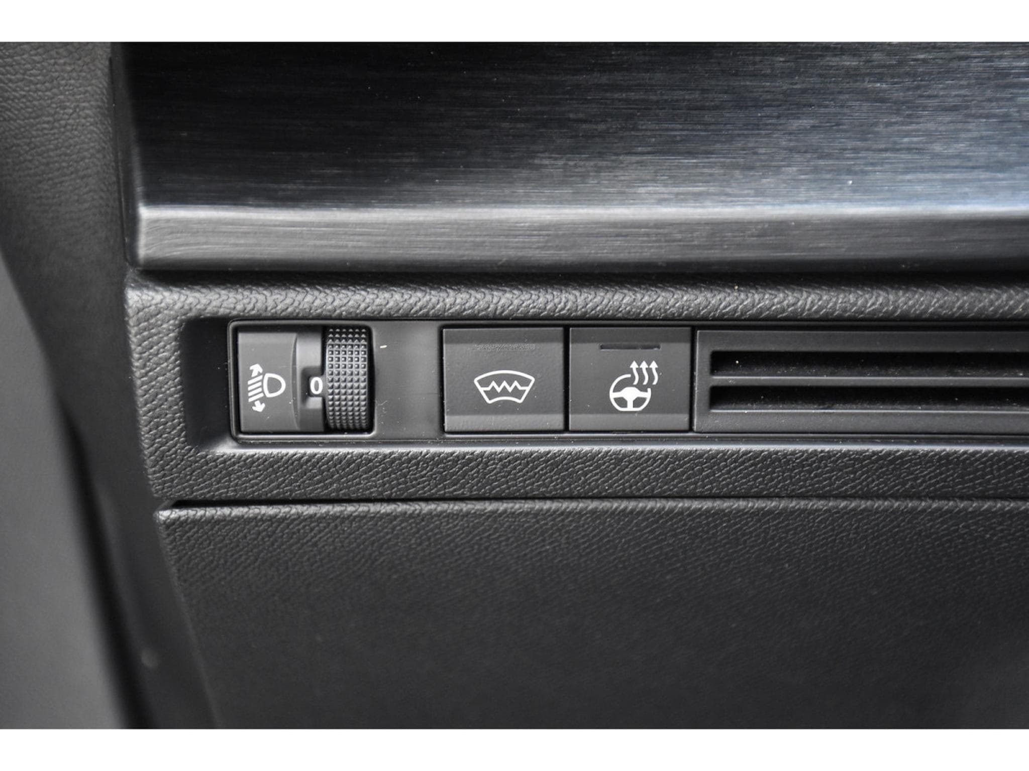 Citroën C5 X 1.2 130 PLUS EAT8 CUIR ACC HUD LANE 1° MAIN (2024) - Foto 21