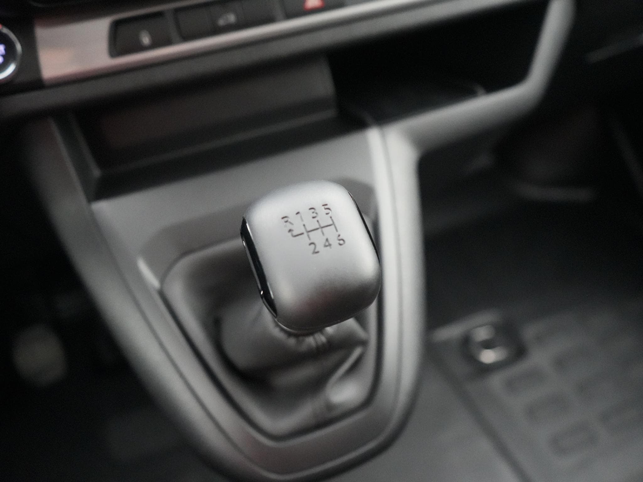 Opel Vivaro XL (2026) - Foto 10