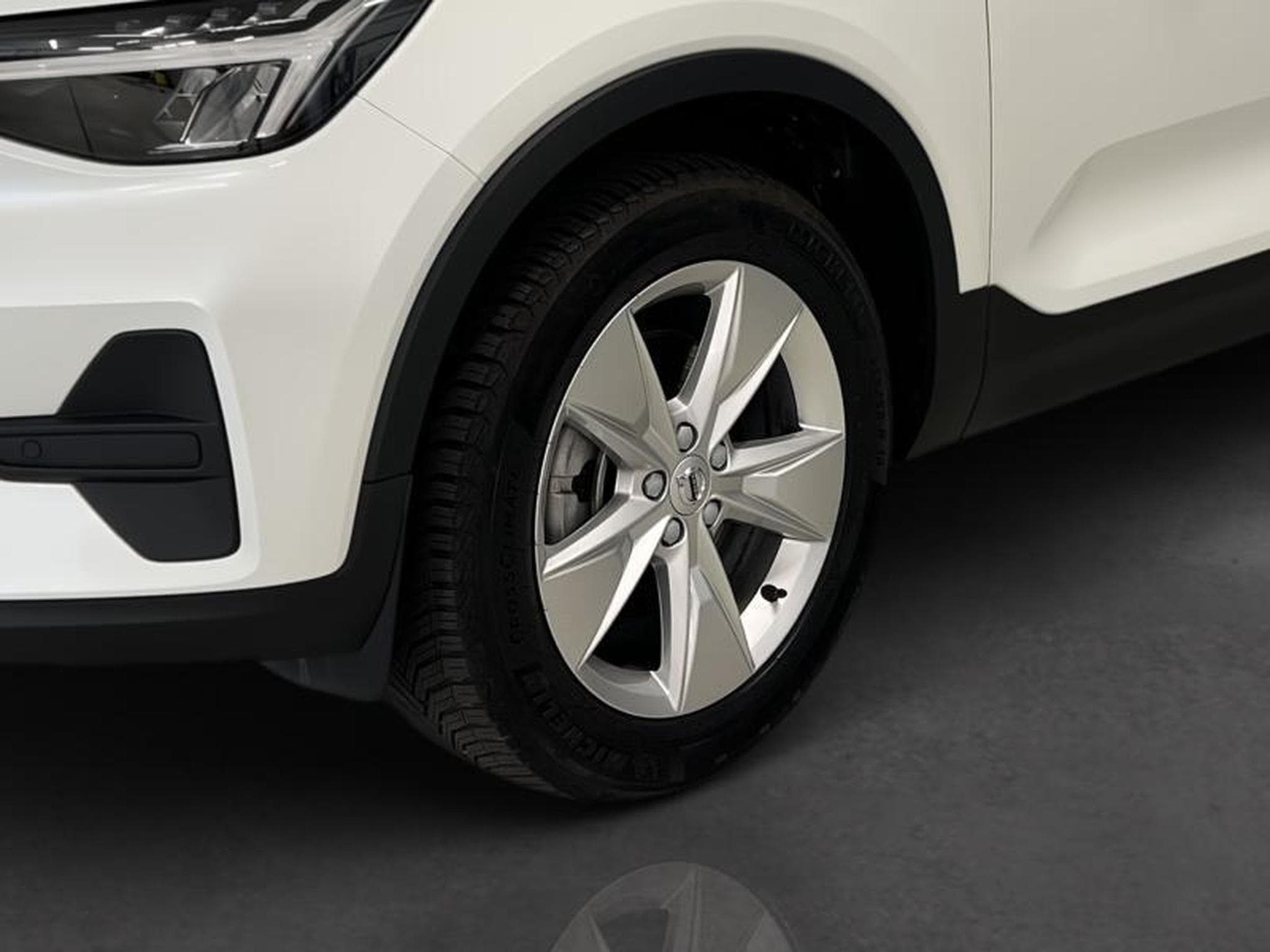 Volvo XC40 Core (2024) - Photo 4
