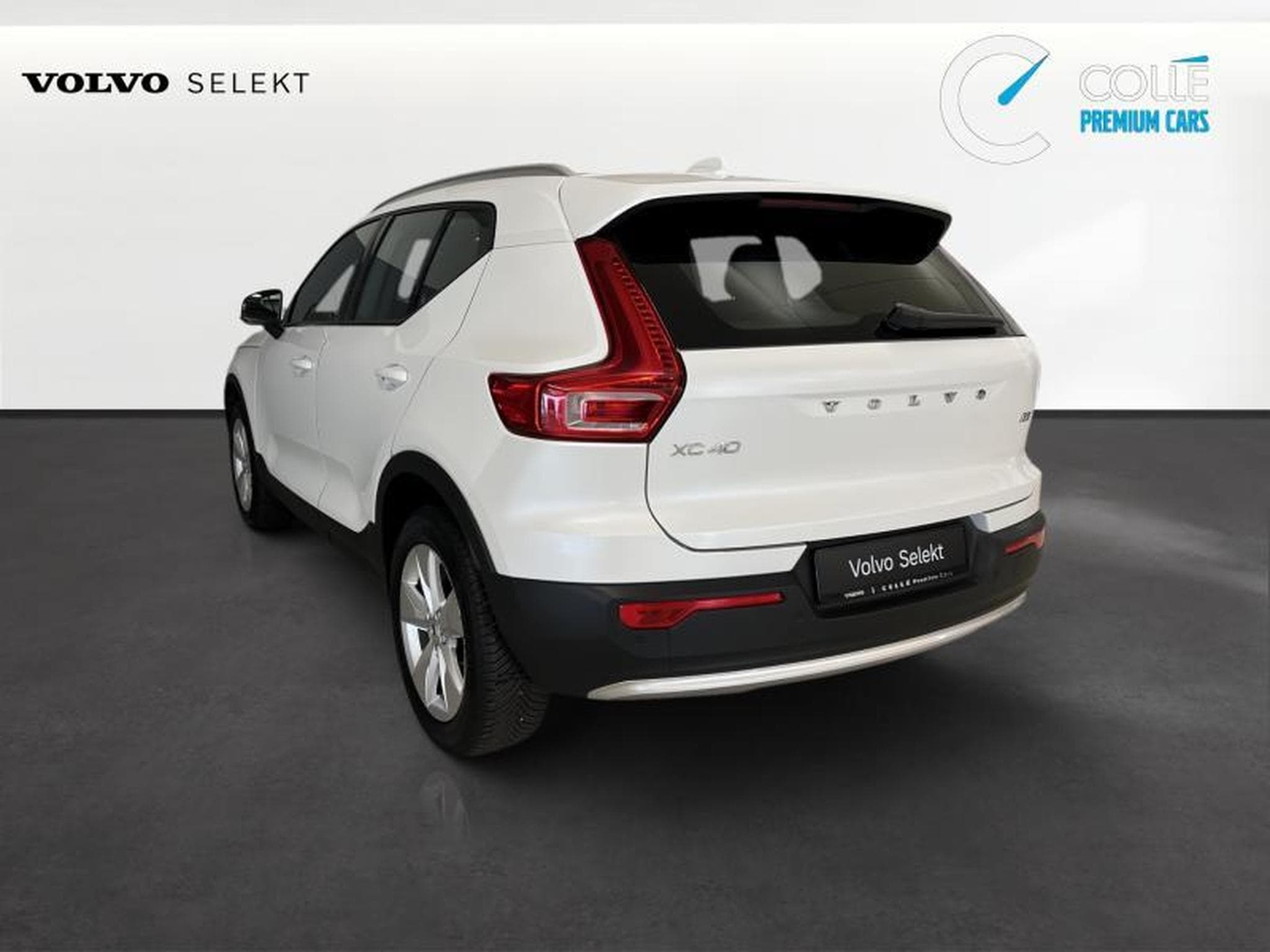 Volvo XC40 Core (2024) - Photo 6