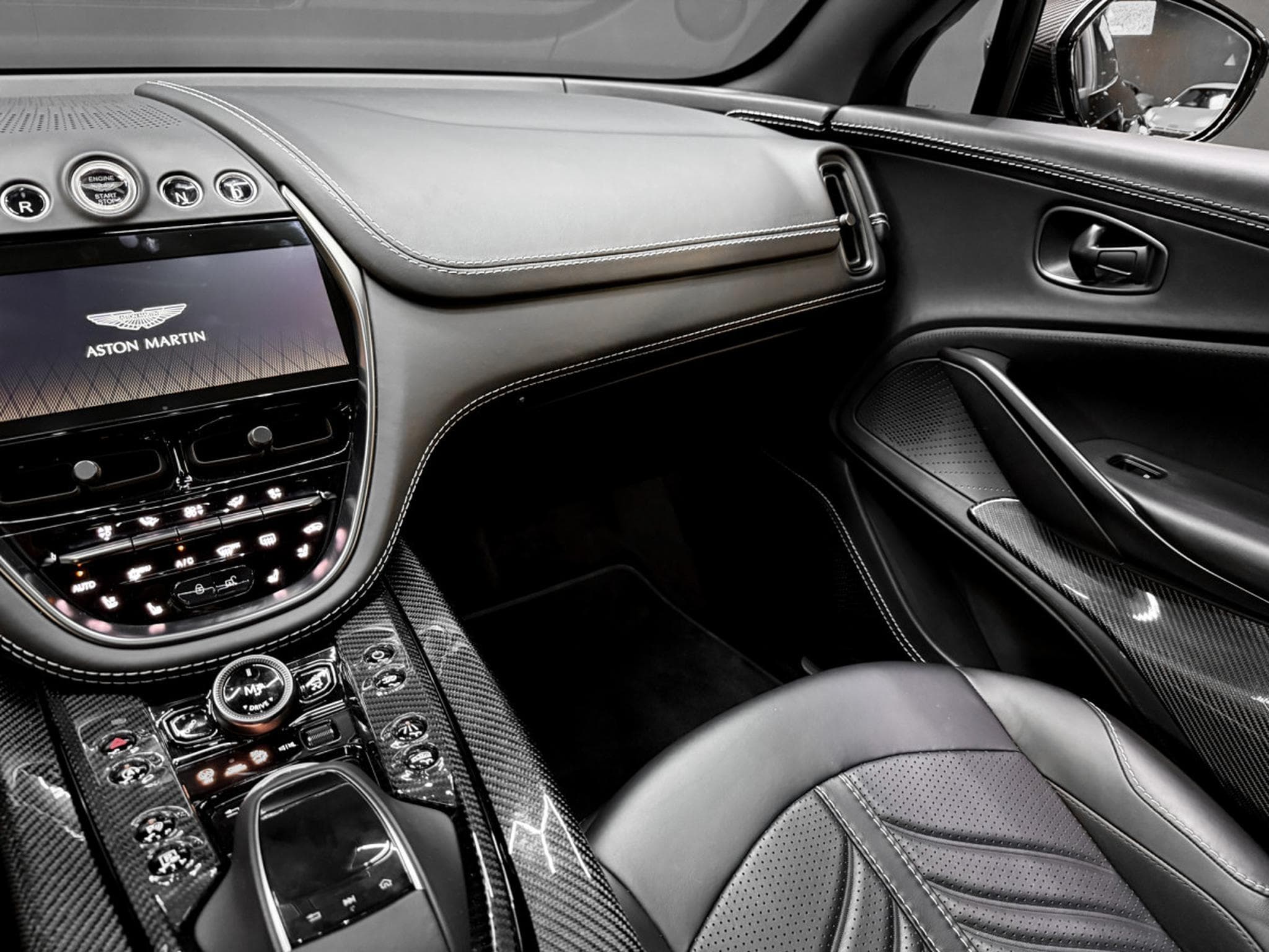 Aston-Martin DBX 707 (2022) - Foto 15