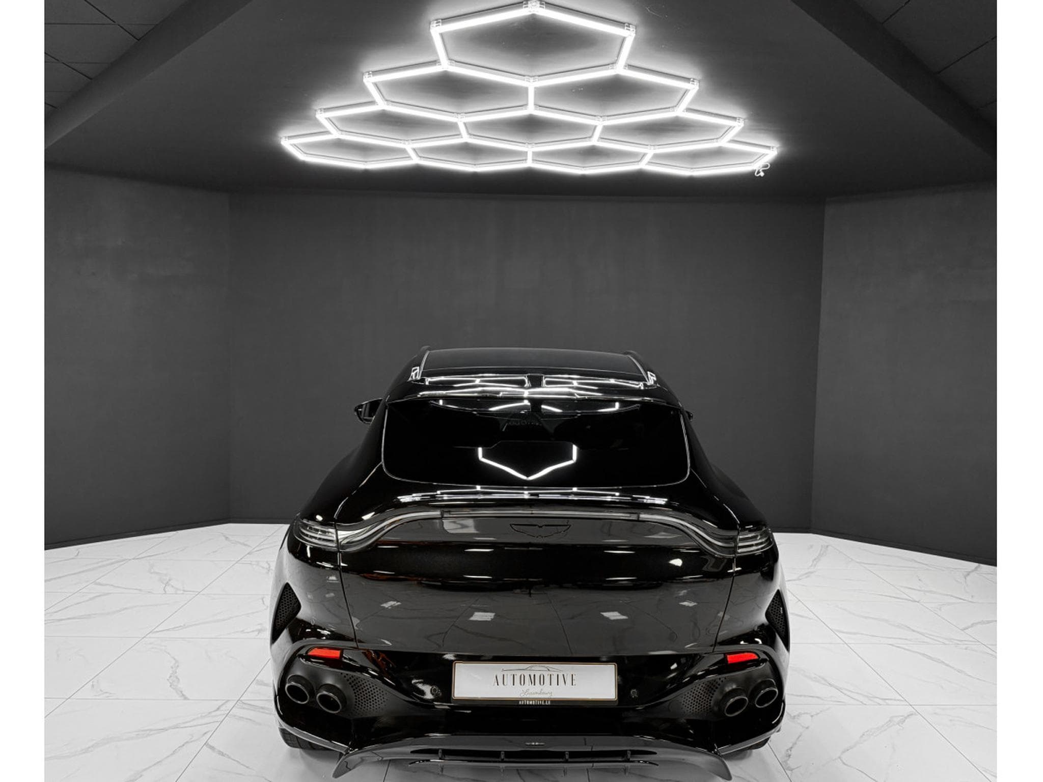 Aston-Martin DBX 707 (2022) - Foto 4