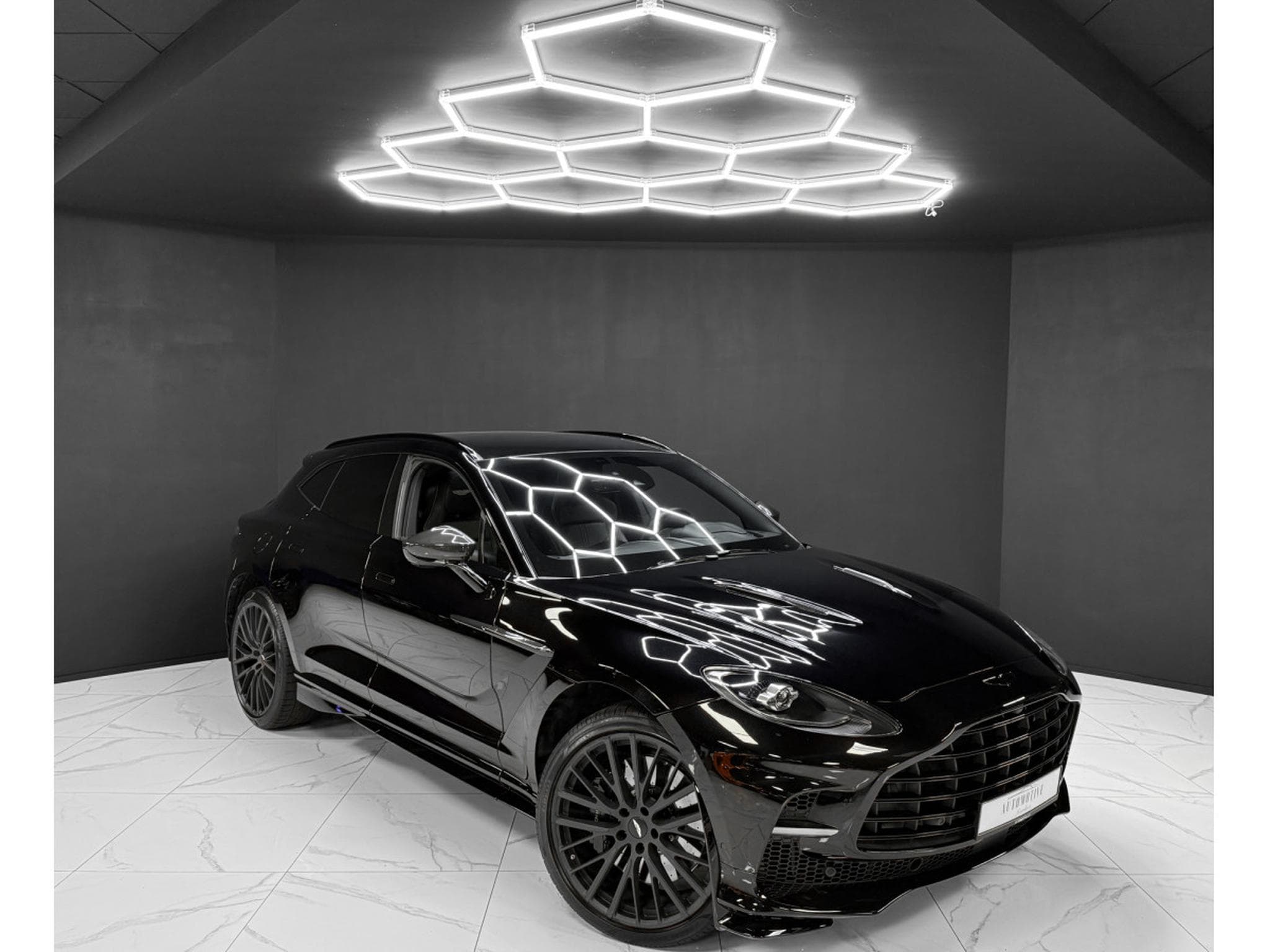 Aston-Martin DBX 707 (2022) - Foto 7