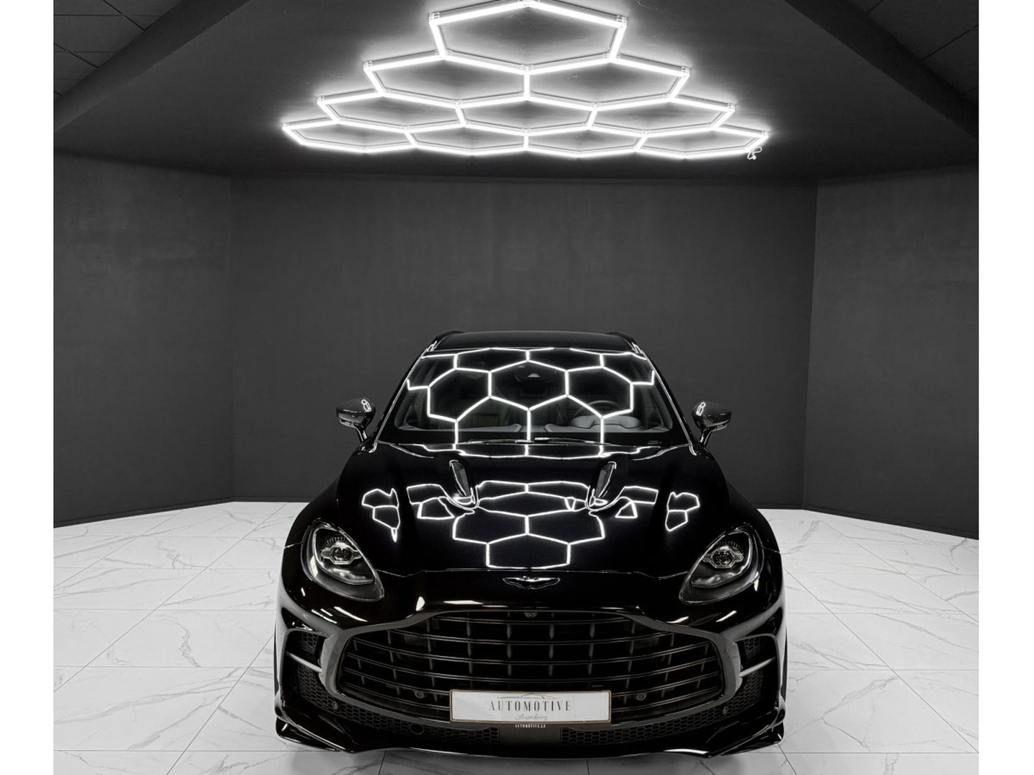 Aston-Martin DBX 707 (2022) - Foto 8