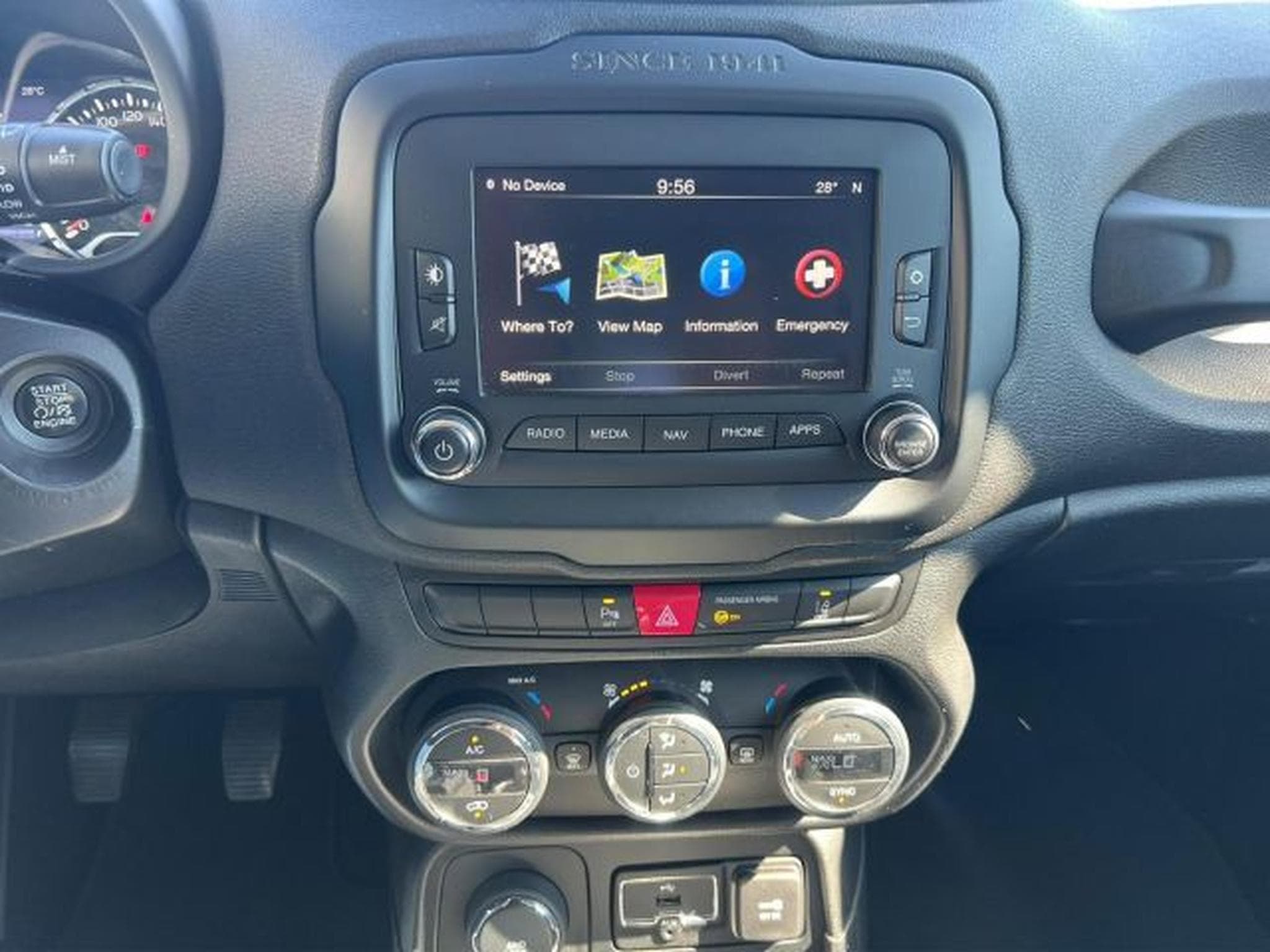 Jeep Renegade Renegade Limited Adventure Edition 4WD Klima (2016) - Photo 14