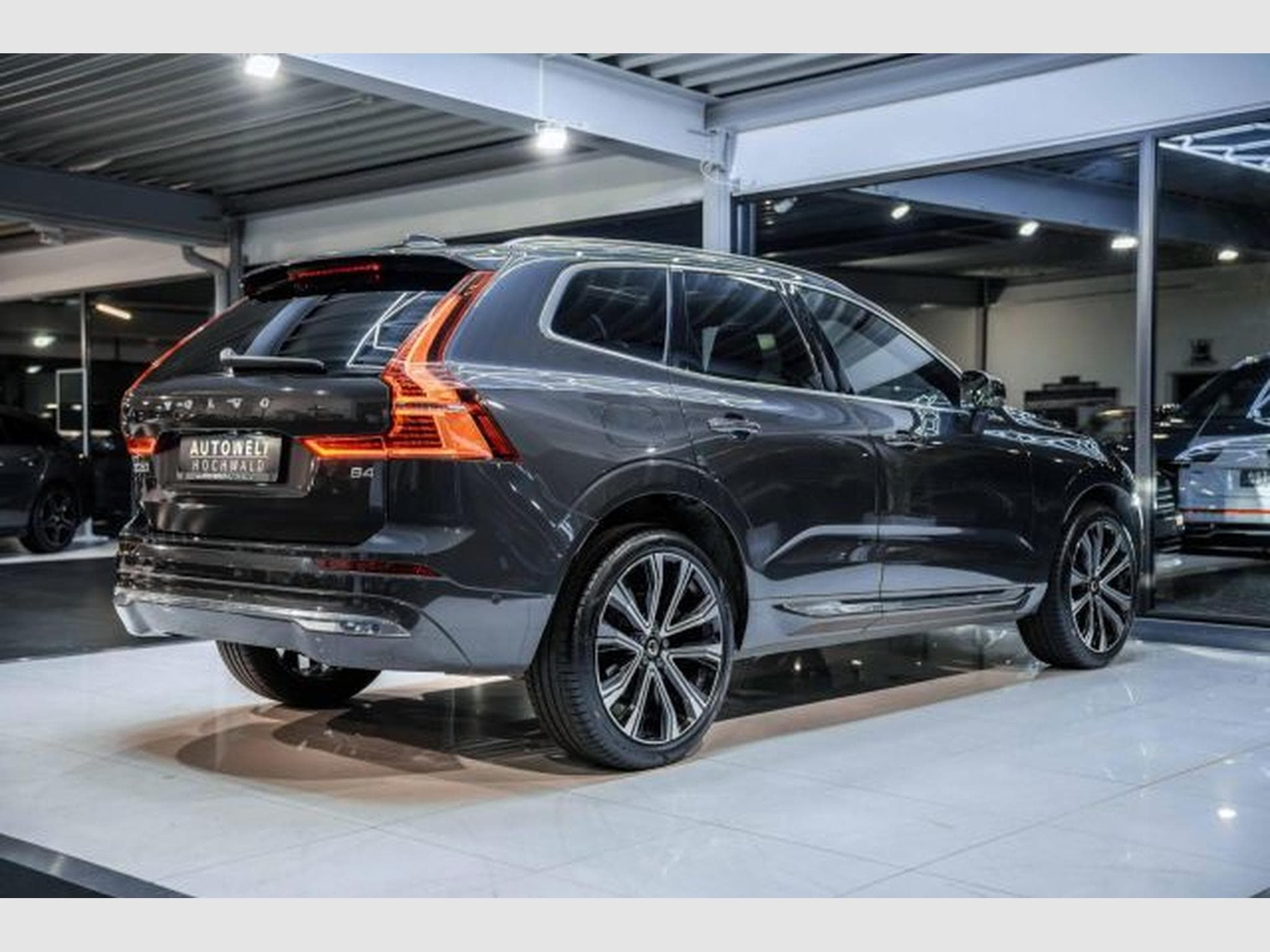 Volvo XC60 XC60 Plus Bright 2.0 D STAHZG AHK LED PANO H&amp;K (2023) - Photo 13