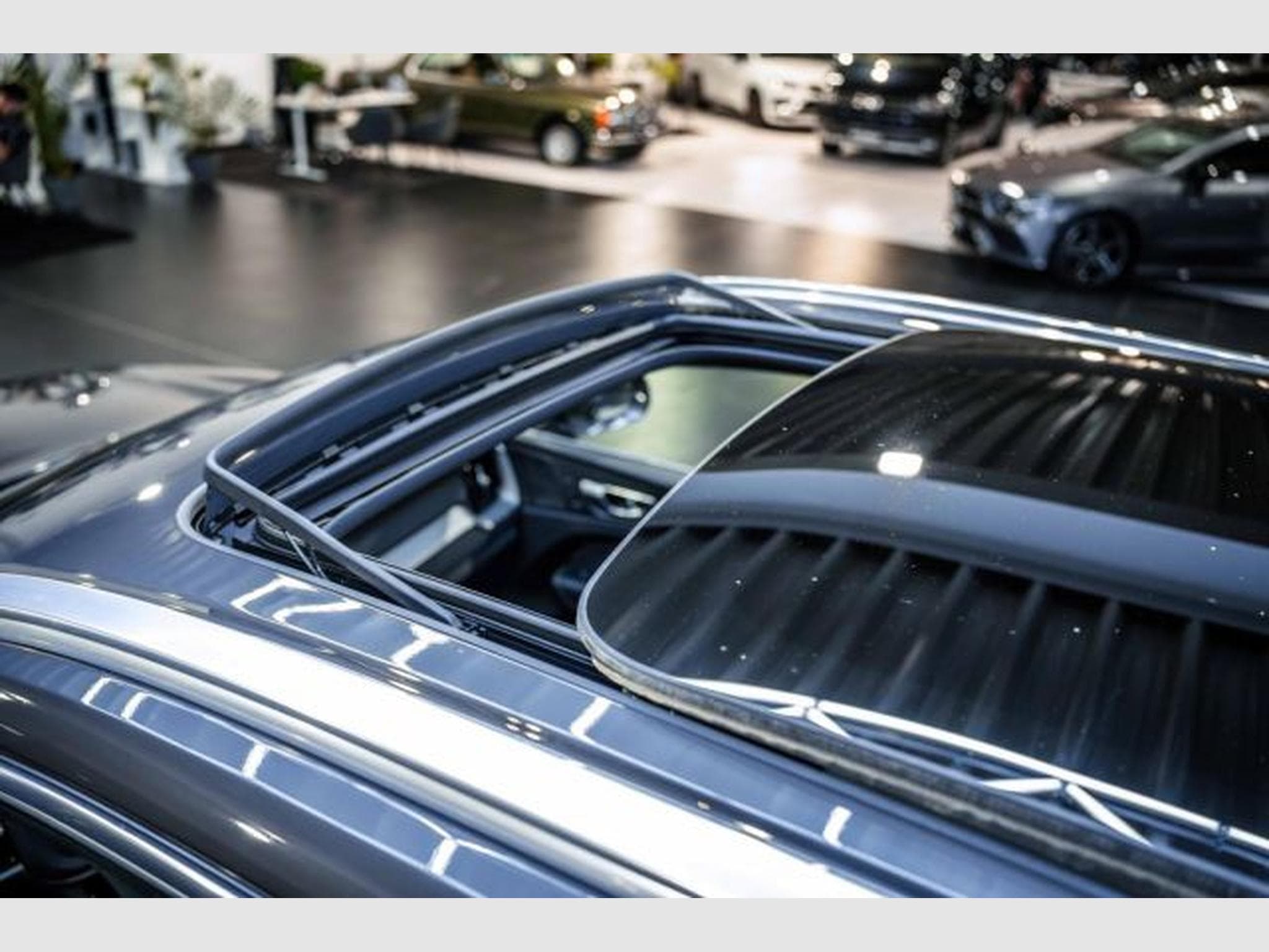 Volvo XC60 XC60 Plus Bright 2.0 D STAHZG AHK LED PANO H&amp;K (2023) - Photo 14
