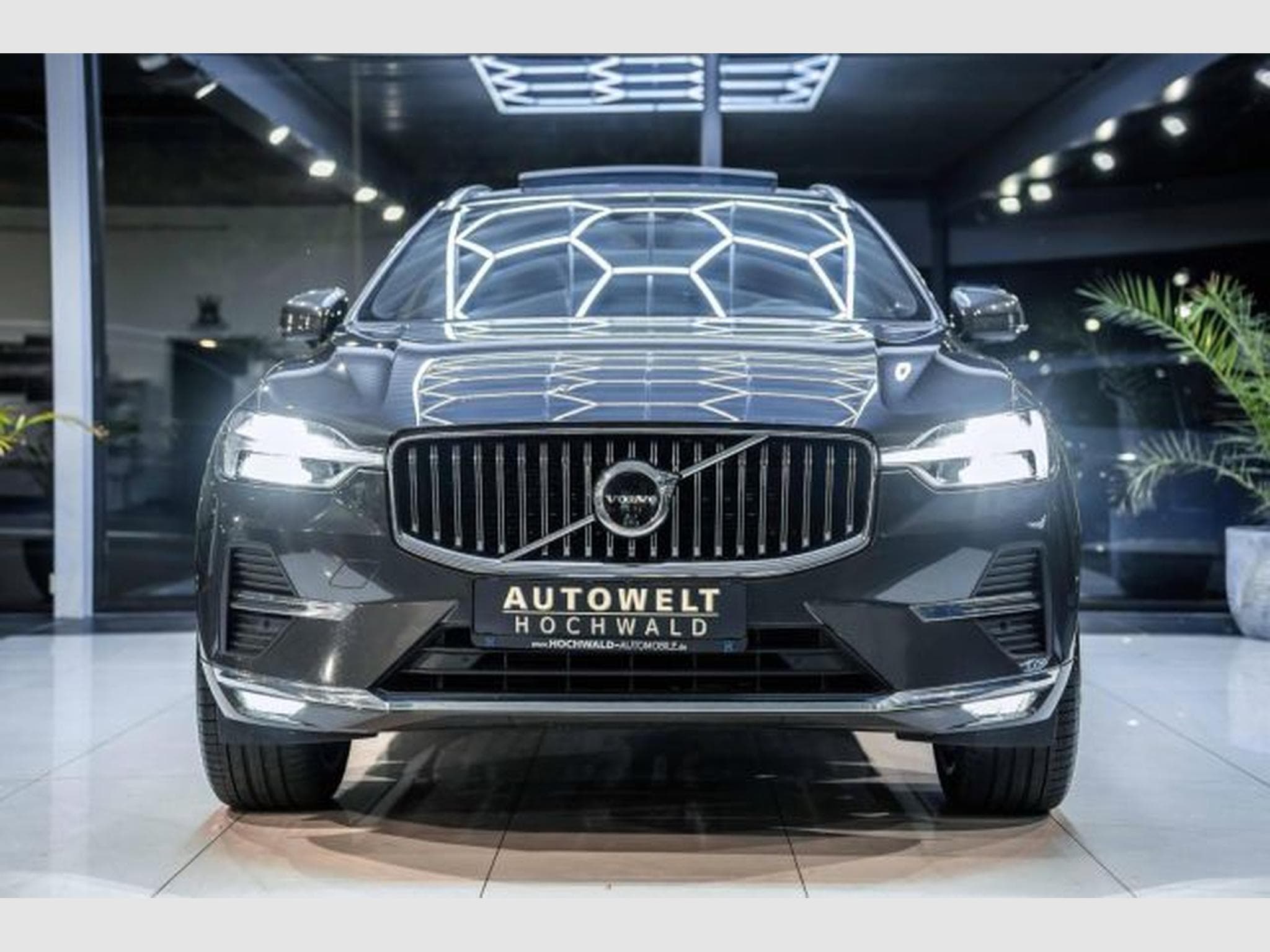 Volvo XC60 XC60 Plus Bright 2.0 D STAHZG AHK LED PANO H&amp;K (2023) - Photo 5