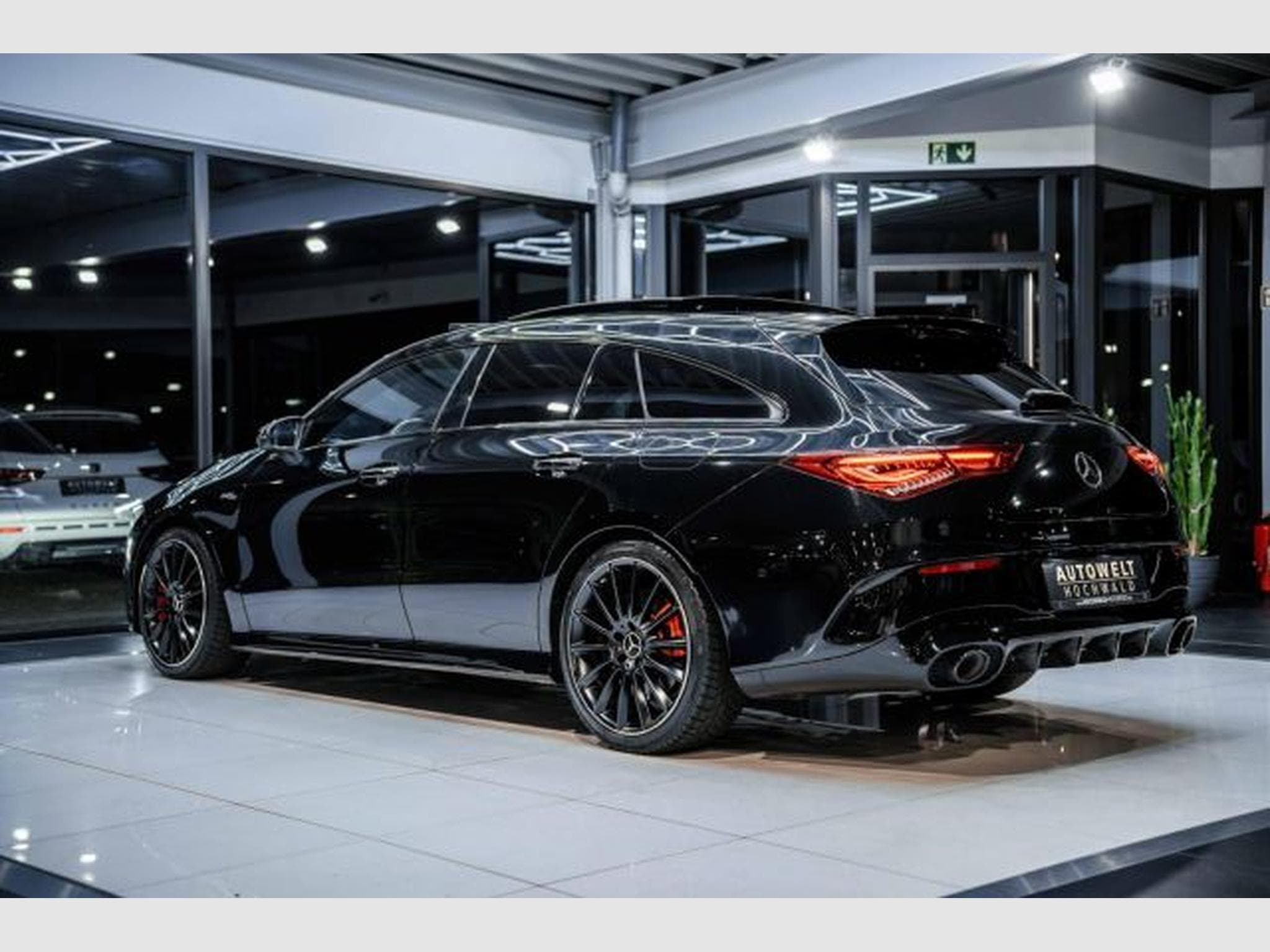 Mercedes CLA 35 AMG CLA 35 AMG Shooting Brake 4M Burm PANO Night 1HD (2021) - Photo 12