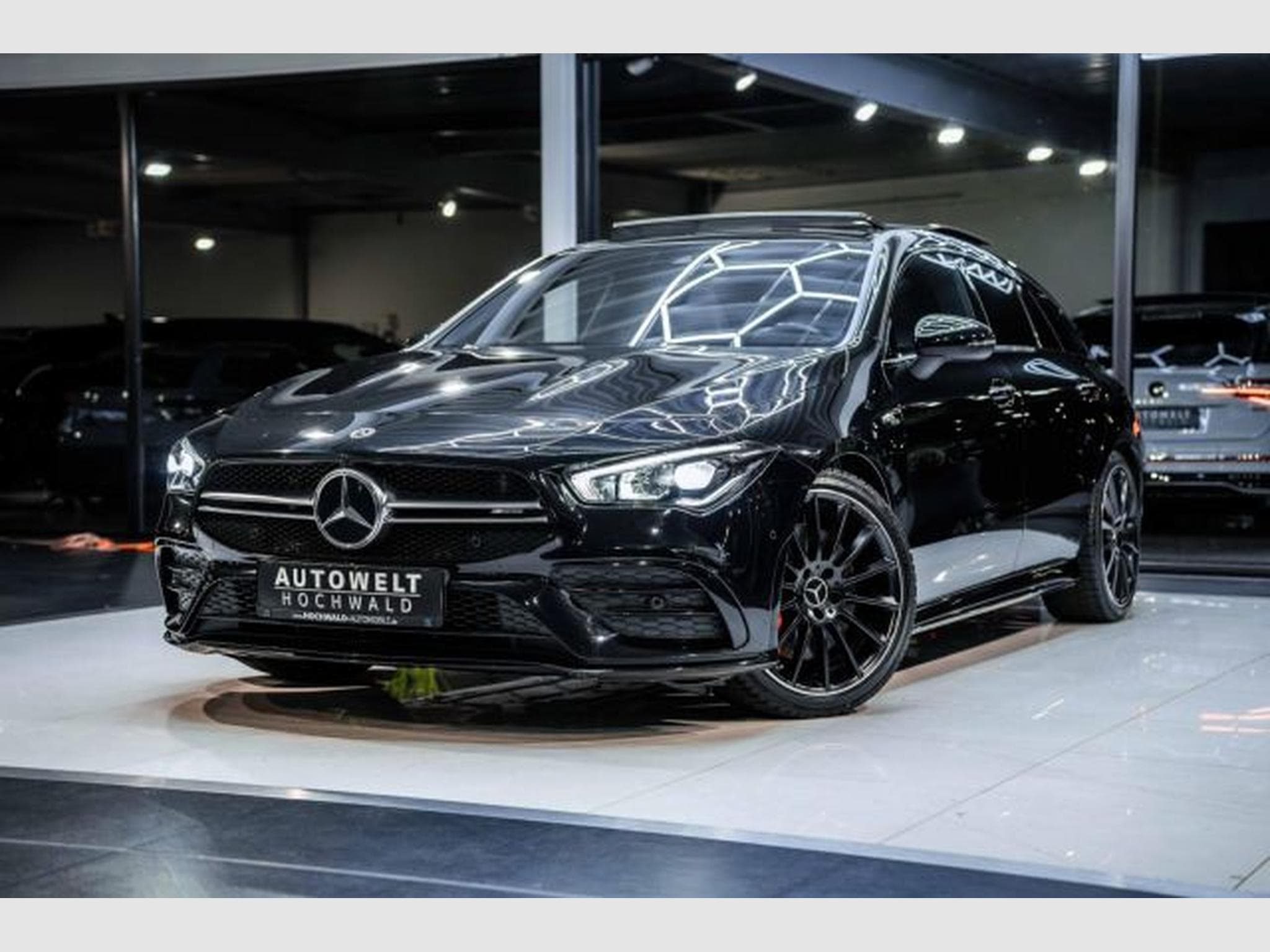 Mercedes CLA 35 AMG CLA 35 AMG Shooting Brake 4M Burm PANO Night 1HD (2021) - Photo 2
