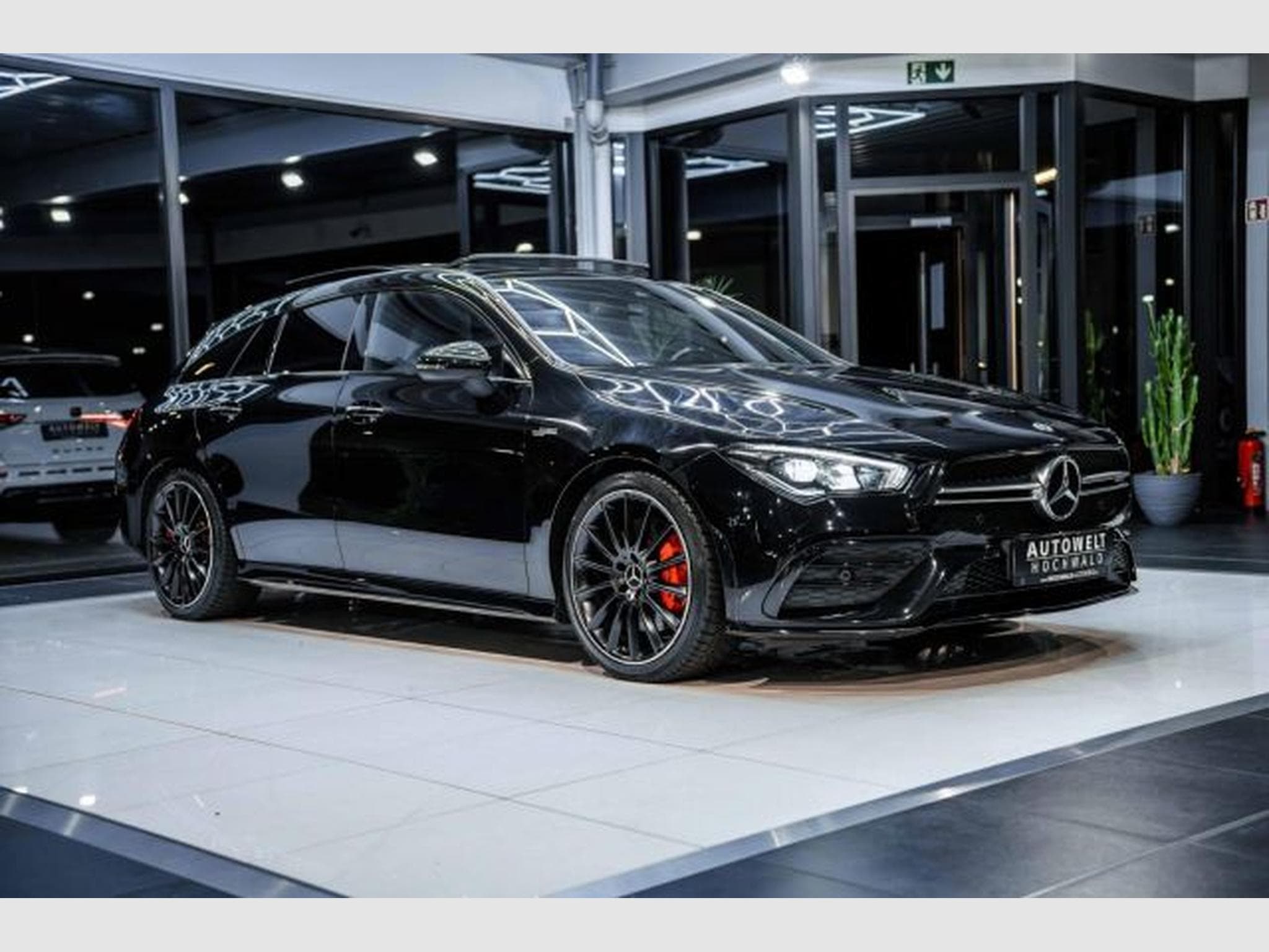 Mercedes CLA 35 AMG CLA 35 AMG Shooting Brake 4M Burm PANO Night 1HD (2021) - Photo 7
