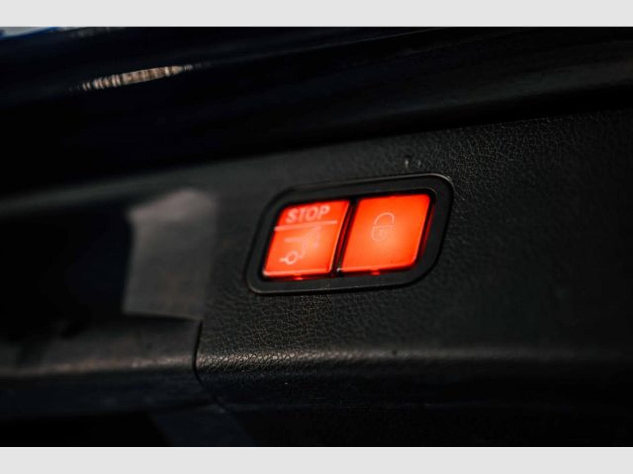 Mercedes E 220 E 220d T 9G-TRONIC AMG Line NAVI AHK LED 360 RFK (2022) - Photo 15