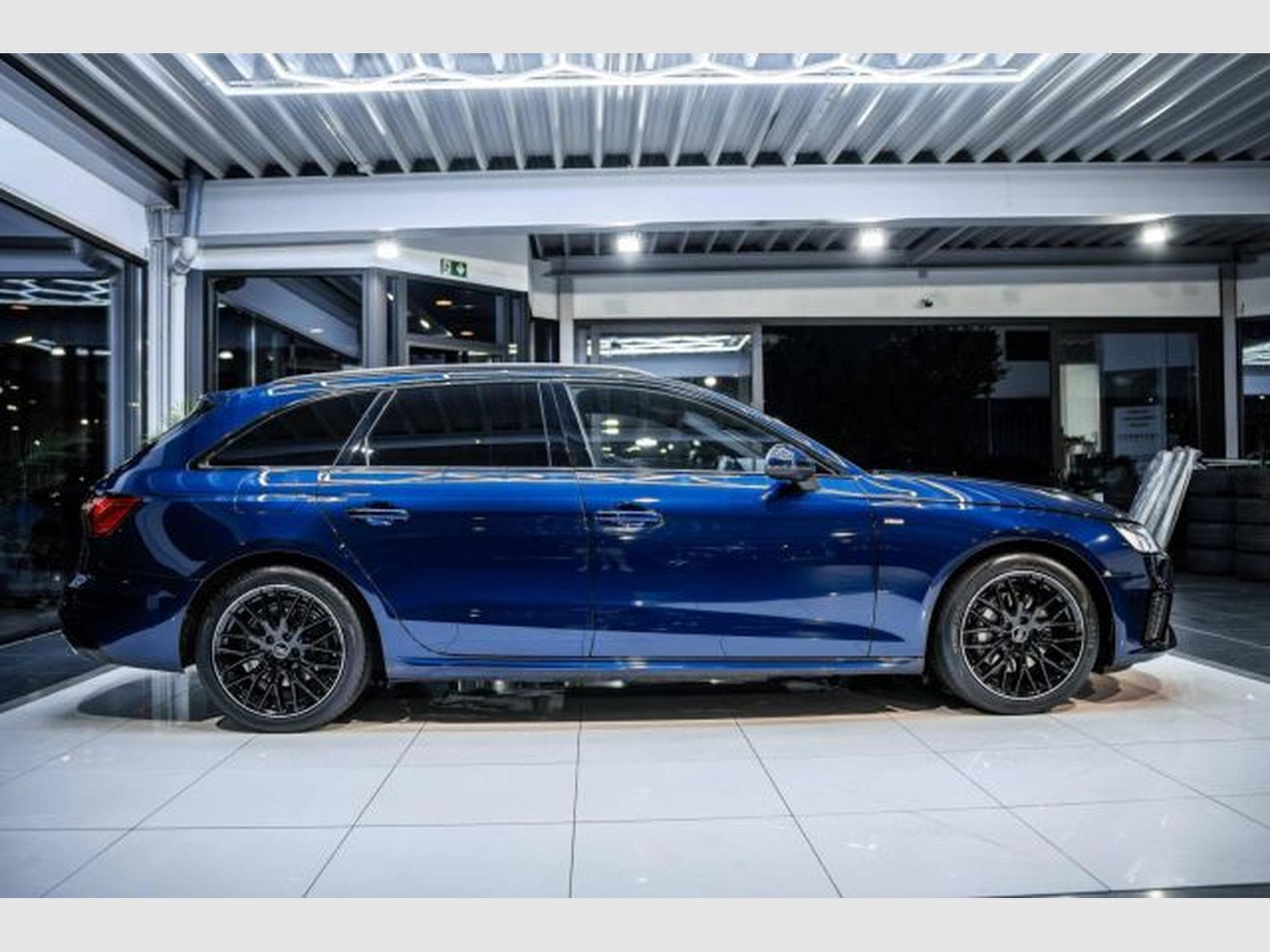 Audi A4 A4 Avant 40 TDI quattro S-Line S-tron LED STAHZG (2023) - Photo 7