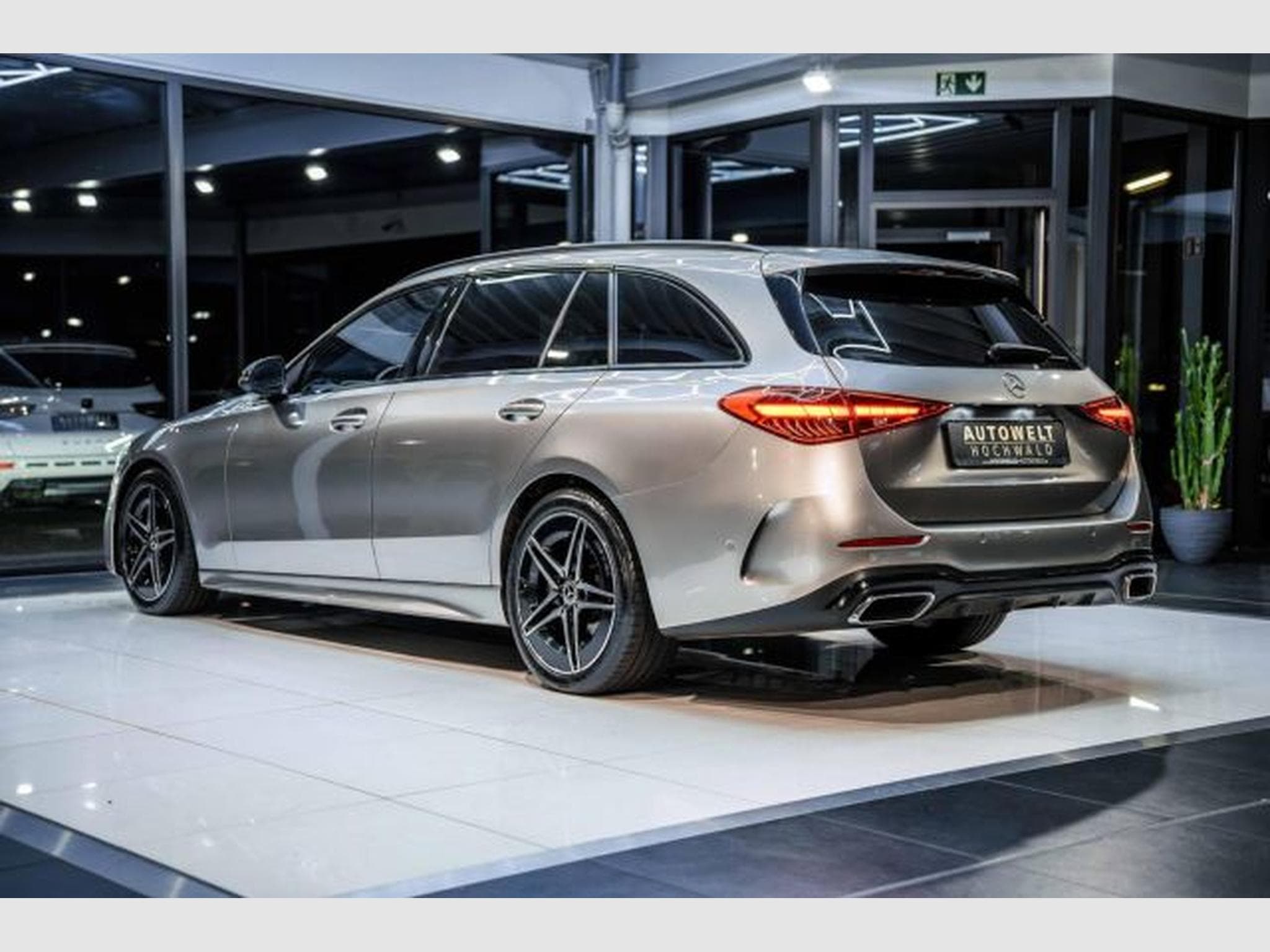 Mercedes C 200 C 200d T 9G-Tronic AMG Line LED AHK Night Burmes (2022) - Photo 11