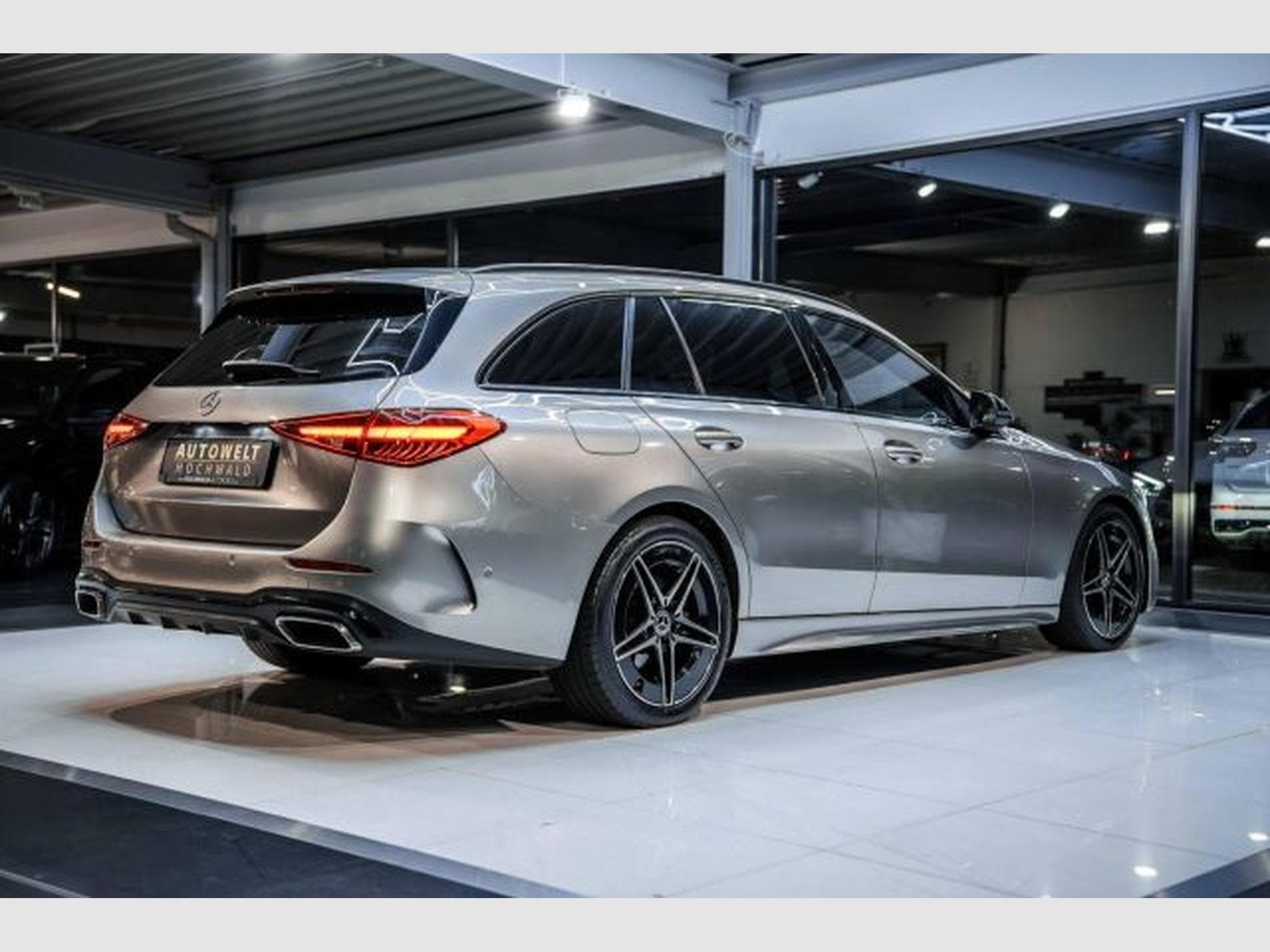 Mercedes C 200 C 200d T 9G-Tronic AMG Line LED AHK Night Burmes (2022) - Photo 13