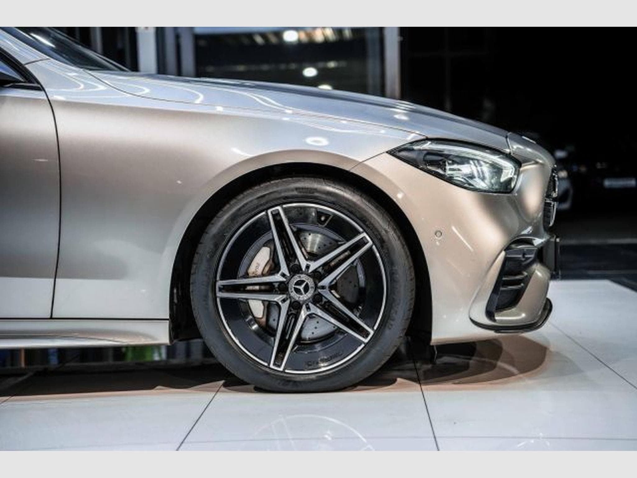 Mercedes C 200 C 200d T 9G-Tronic AMG Line LED AHK Night Burmes (2022) - Photo 9