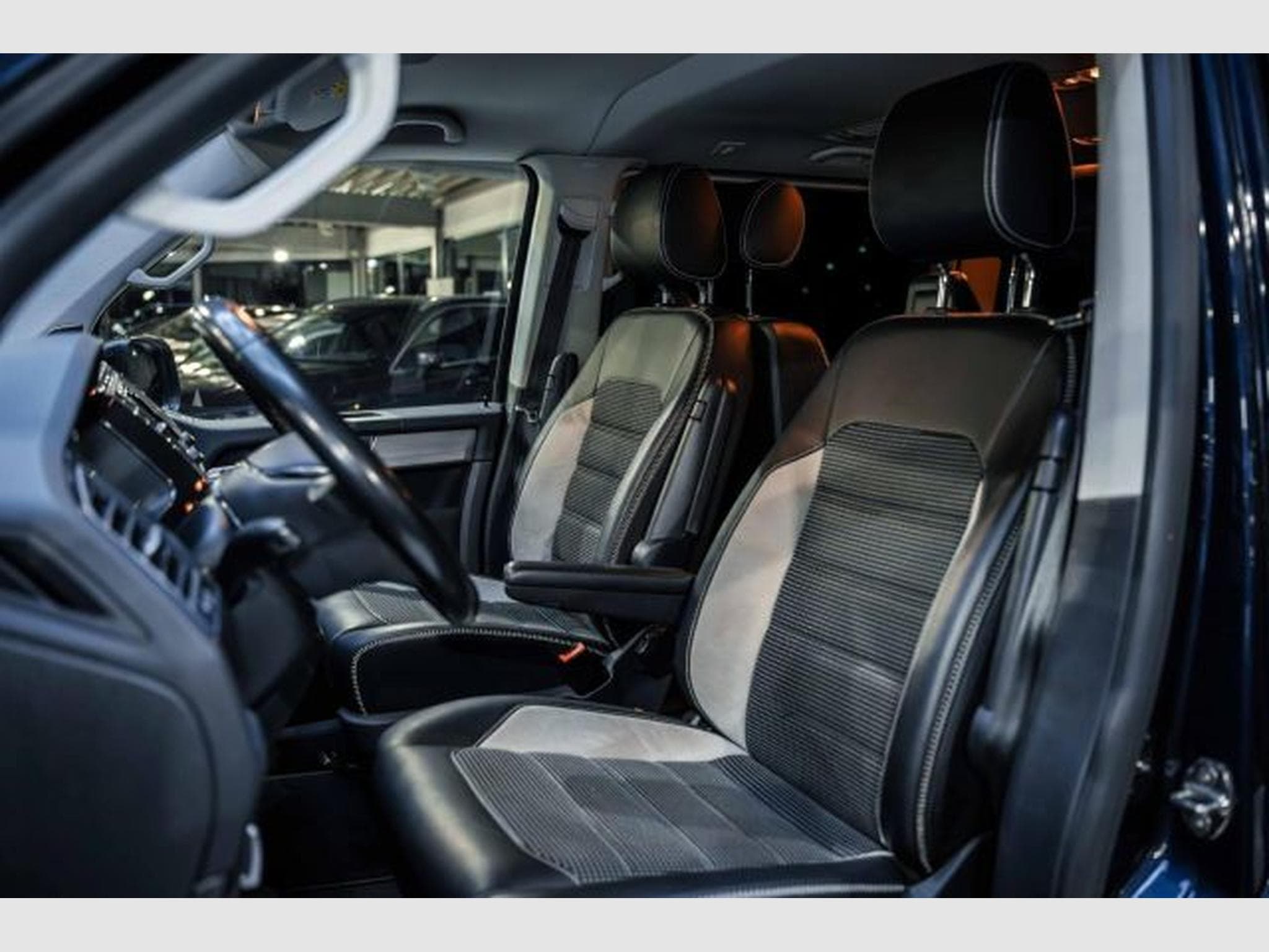 VW T6.1 T6 Multivan 2.0 TDI DSG PanAmericana STAHZG AHK (2017) - Photo 13