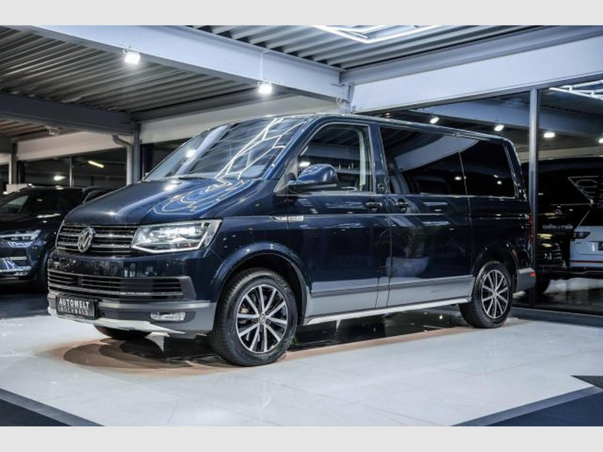 VW T6.1 T6 Multivan 2.0 TDI DSG PanAmericana STAHZG AHK (2017) - Photo 3
