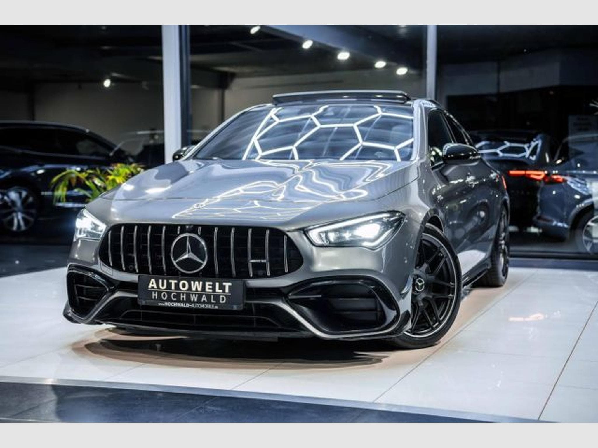Mercedes CLA 45 AMG CLA 45 AMG+ 4M 8G Aero PANO Burmester HuD Night (2022) - Photo 2