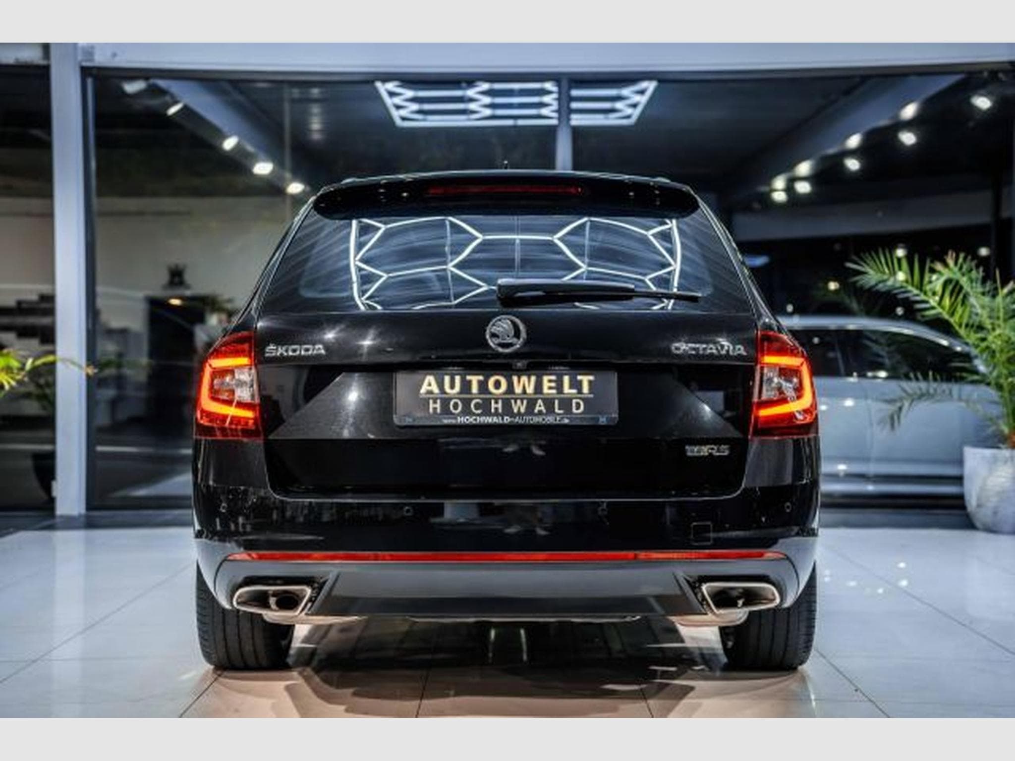 Skoda Octavia Octavia RS 2.0 TSI DSG NAVI LED RFK PANO VIRTUAL (2019) - Foto 13