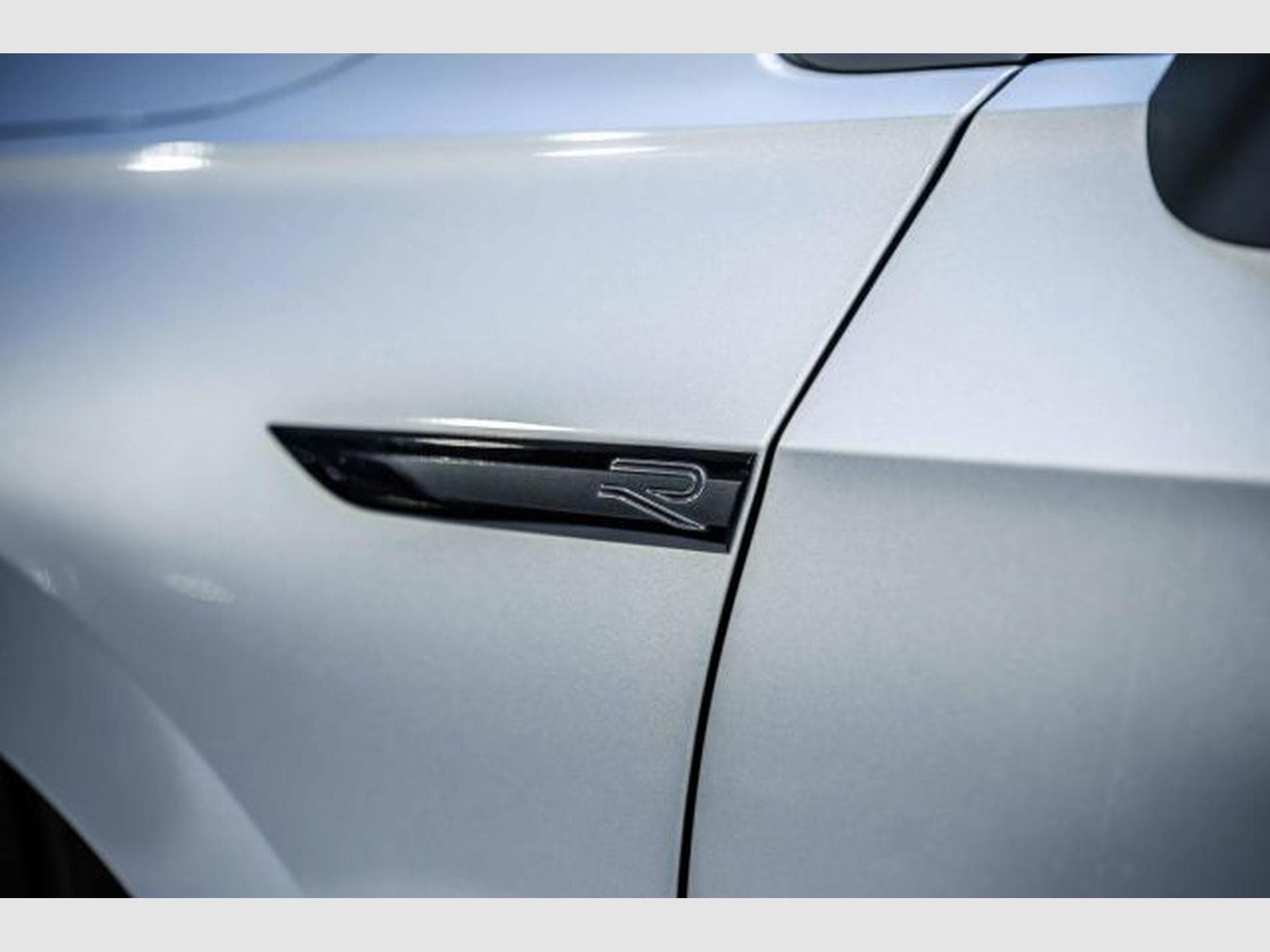 VW Golf Golf 8 2.0 TDI DSG R-Line NAVI LED RFK PANO AHK (2022) - Photo 10