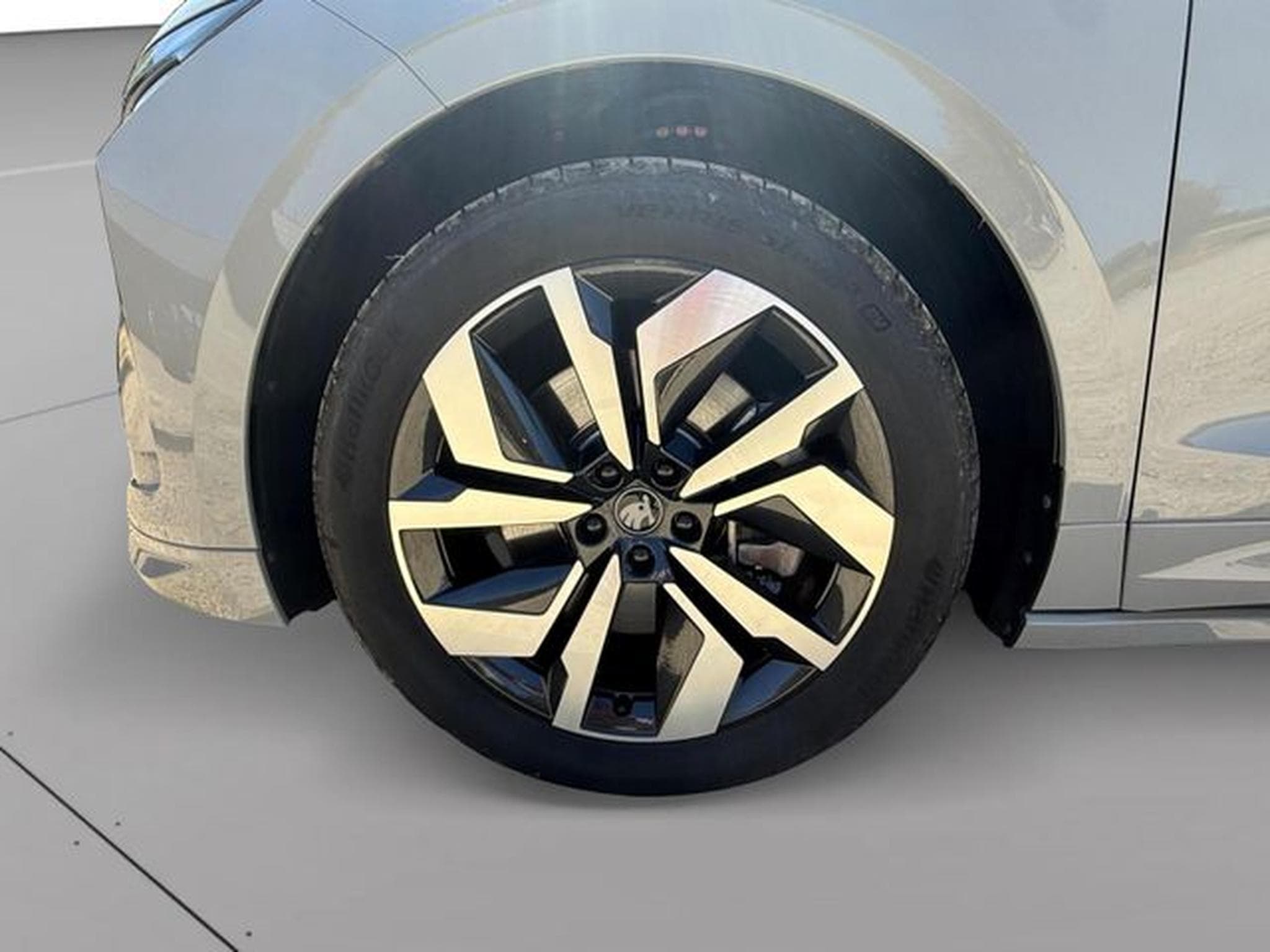 Skoda Enyaq Enyaq 85 Sportline - Wärmepumpe, AHK, Kamera (2025) - Photo 14