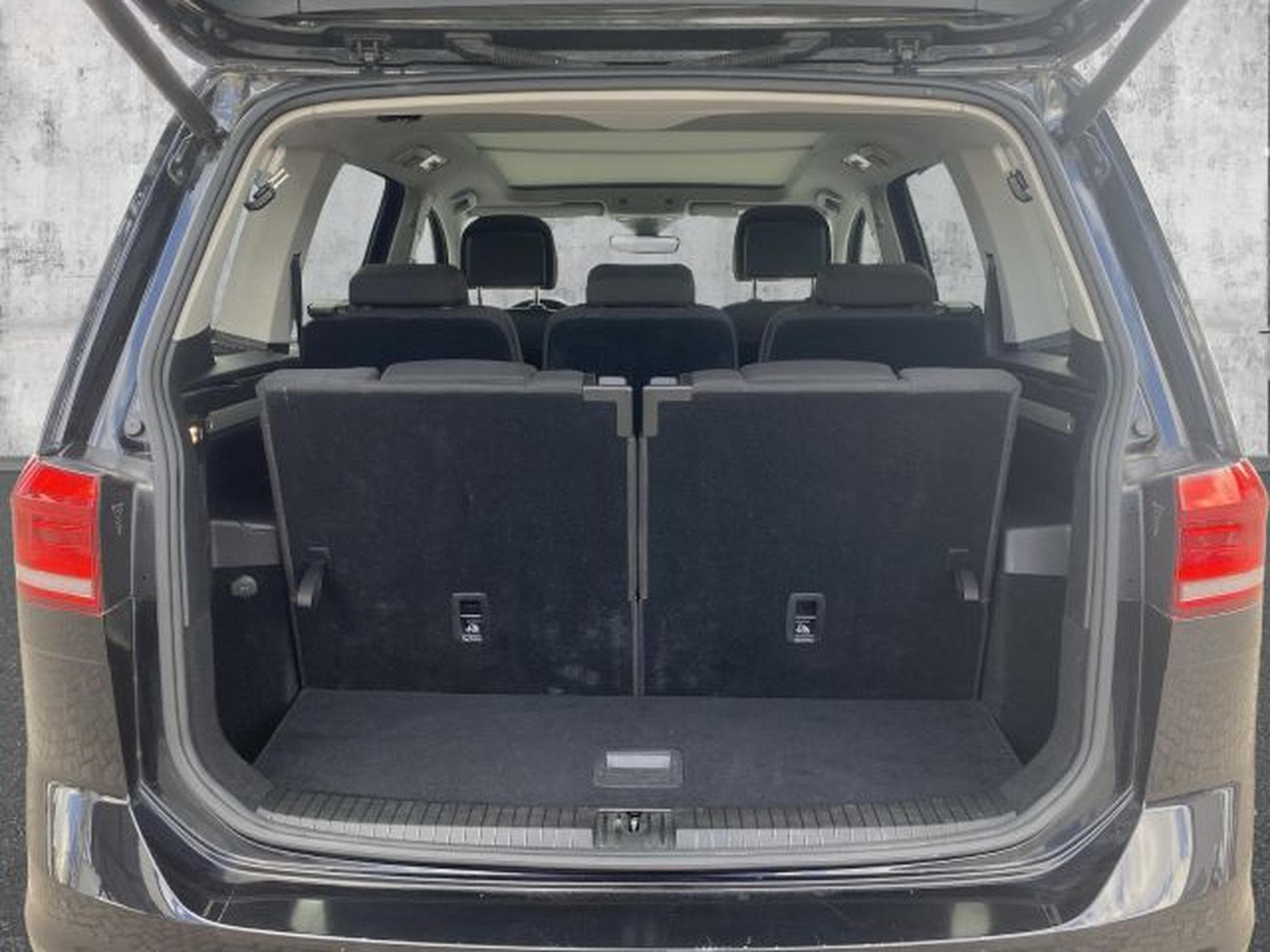 VW Touran Touran 1.2 TSI Sound NAVI LED PANO 7-Sitzer 1.HD (2018) - Photo 10