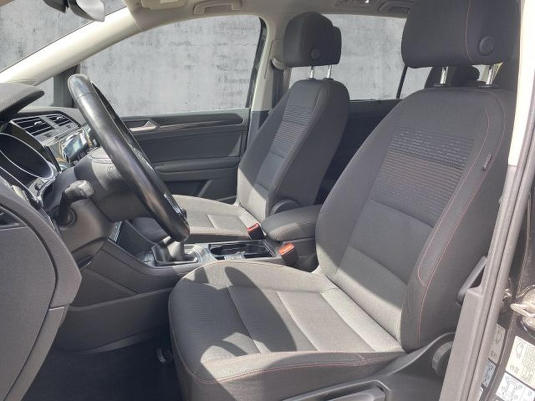 VW Touran Touran 1.2 TSI Sound NAVI LED PANO 7-Sitzer 1.HD (2018) - Photo 11