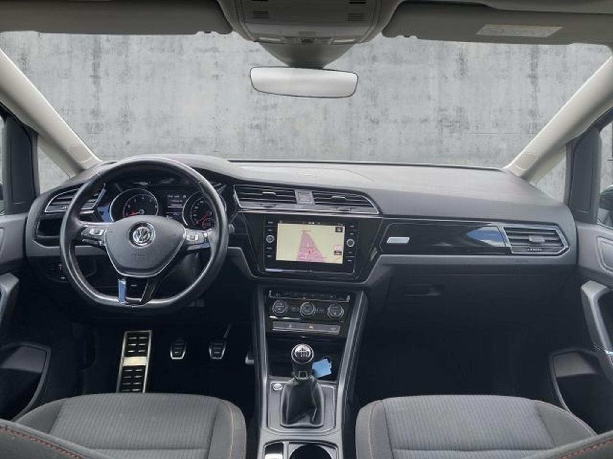 VW Touran Touran 1.2 TSI Sound NAVI LED PANO 7-Sitzer 1.HD (2018) - Photo 14