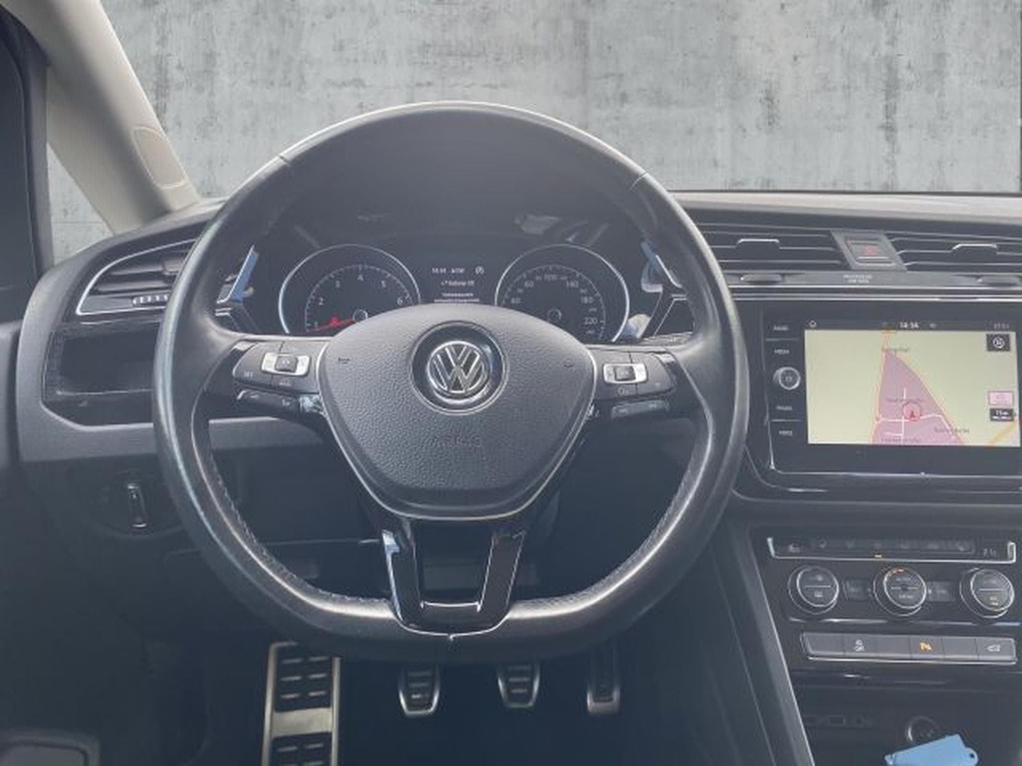 VW Touran Touran 1.2 TSI Sound NAVI LED PANO 7-Sitzer 1.HD (2018) - Photo 15