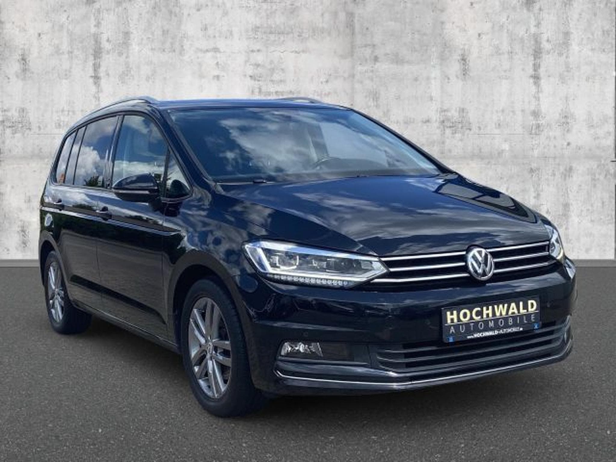 VW Touran Touran 1.2 TSI Sound NAVI LED PANO 7-Sitzer 1.HD (2018) - Photo 7