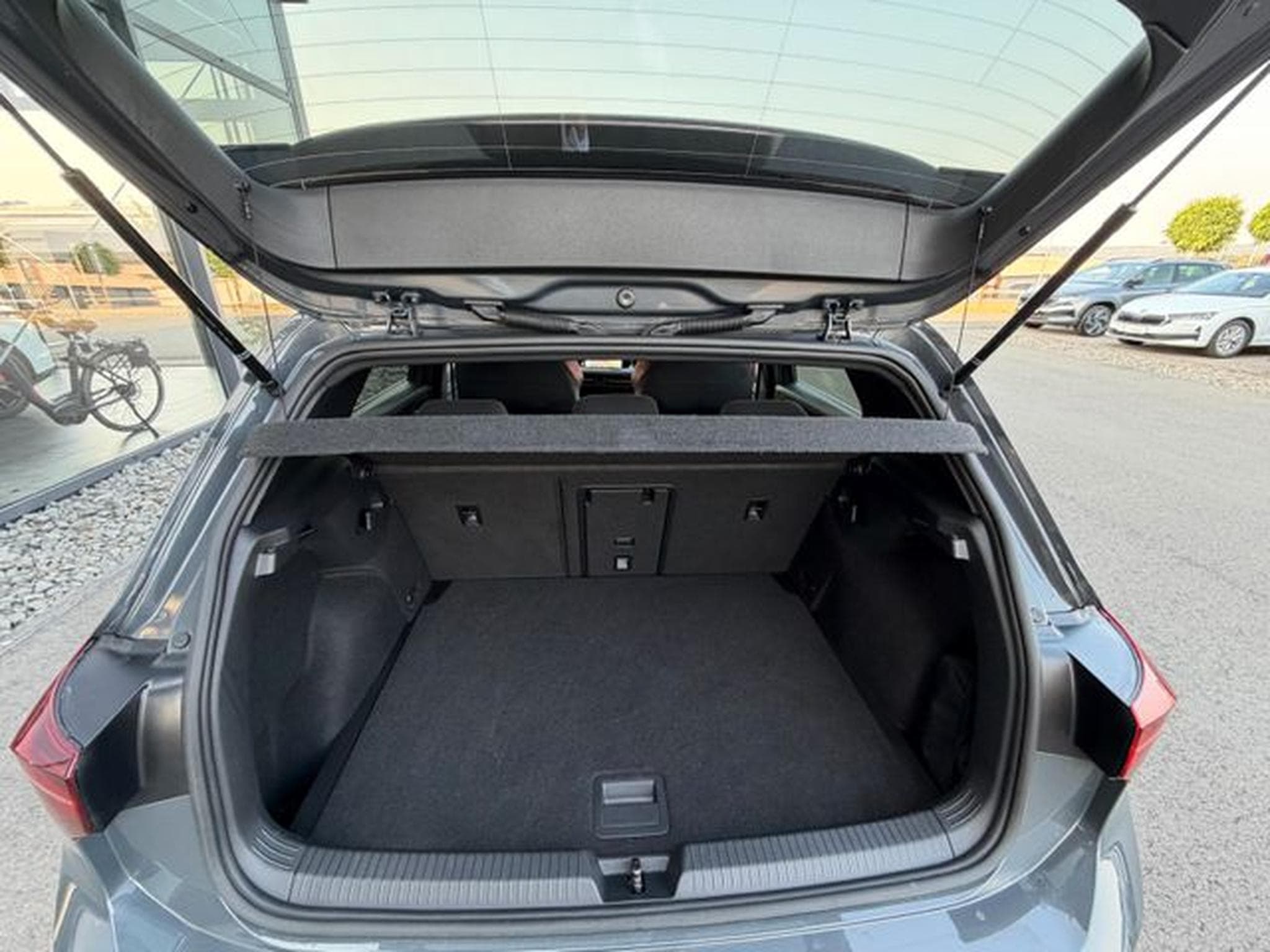VW Golf Golf VIII DSG GTI IQ-Light Alcantara Virtual (2022) - Photo 14