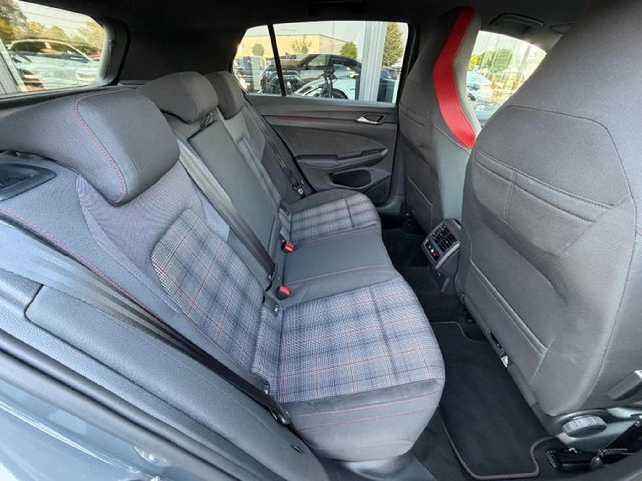 VW Golf Golf VIII DSG GTI IQ-Light Alcantara Virtual (2022) - Photo 15