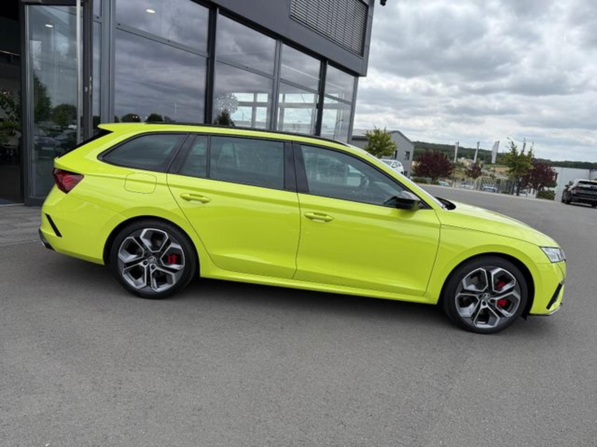 Skoda Octavia Octavia 2,0TSi Kombi RS Pano 19" Leder Massage (2022) - Foto 4