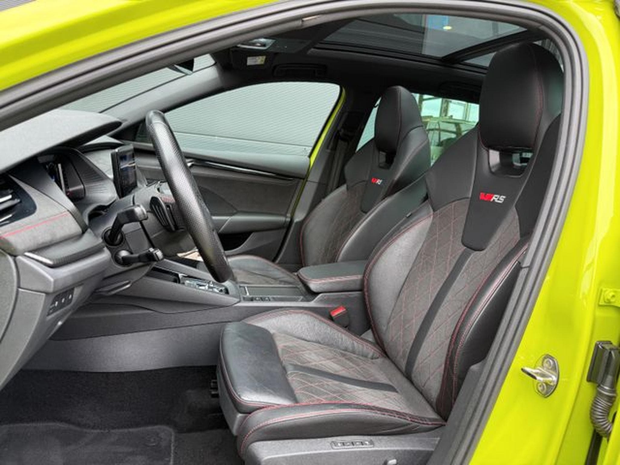 Skoda Octavia Octavia 2,0TSi Kombi RS Pano 19" Leder Massage (2022) - Foto 9
