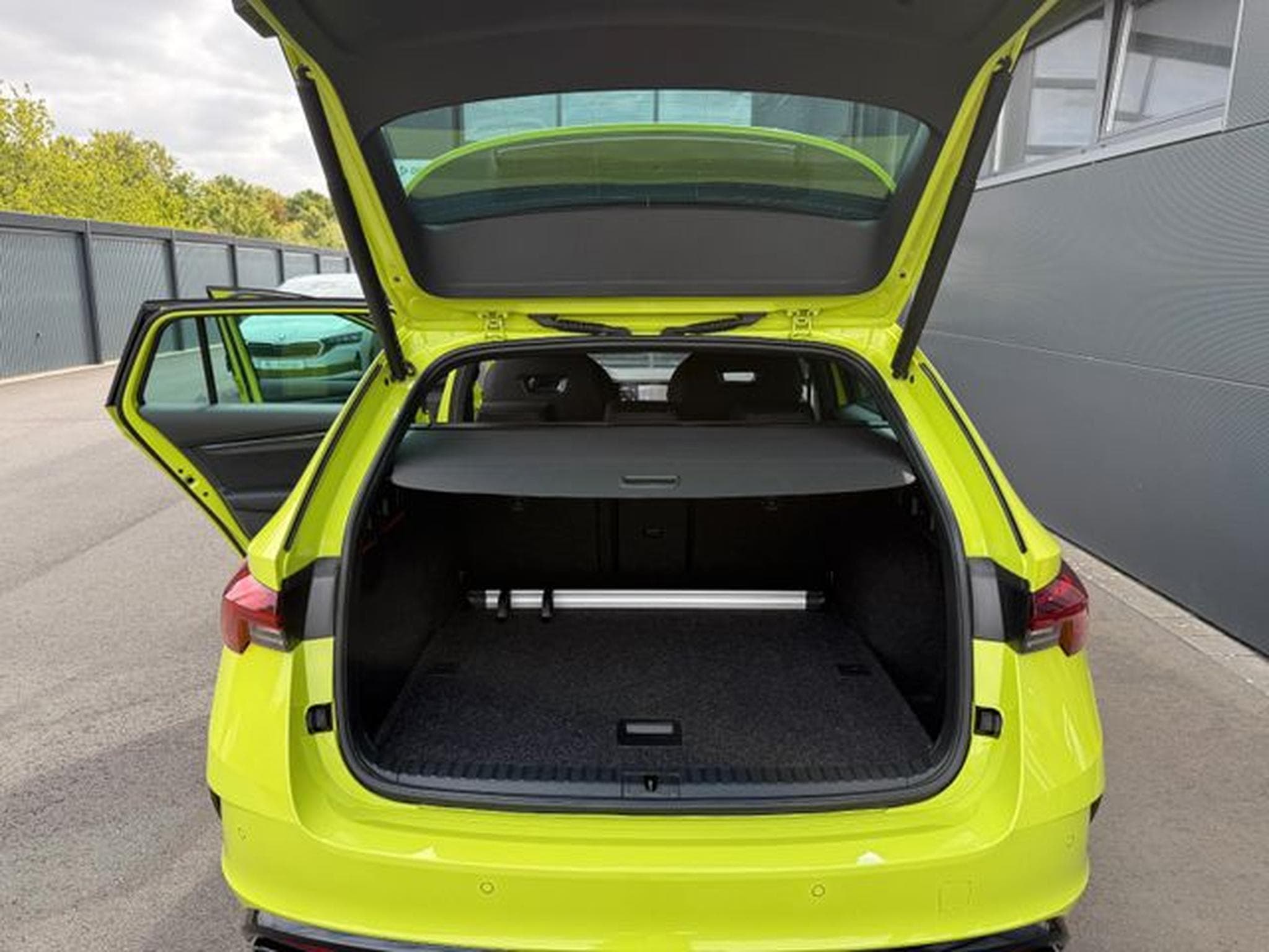 Skoda Octavia Octavia 2,0TSi Kombi RS 19" HUD DCC Matrix Colum (2023) - Foto 13