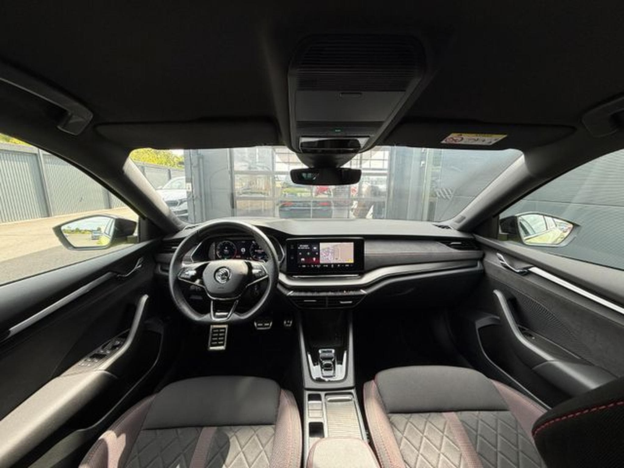 Skoda Octavia Octavia 2,0TSi Kombi RS 19" HUD DCC Matrix Colum (2023) - Foto 15