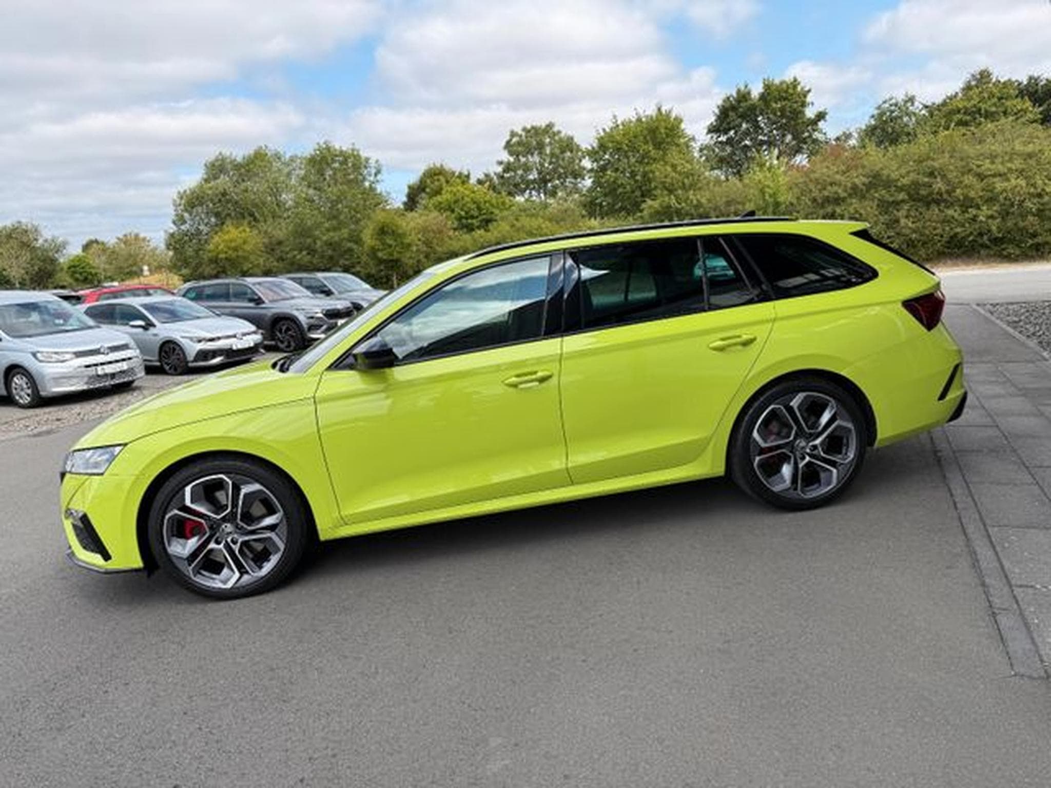 Skoda Octavia Octavia 2,0TSi Kombi RS 19" HUD DCC Matrix Colum (2023) - Foto 7