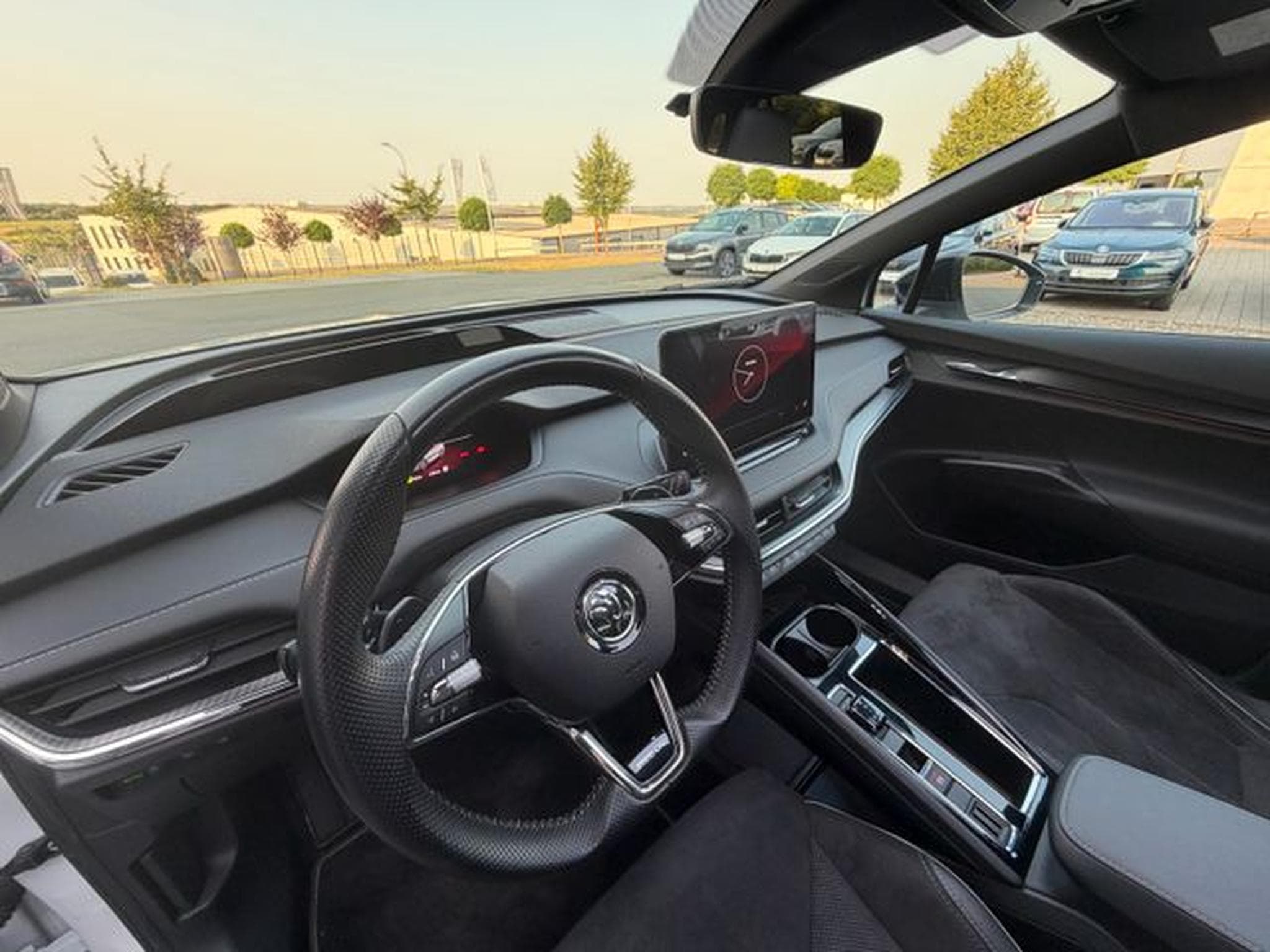 Skoda Enyaq Enyaq iv80 Sportline Pano AHK WP 21" 360° Memory (2022) - Foto 10