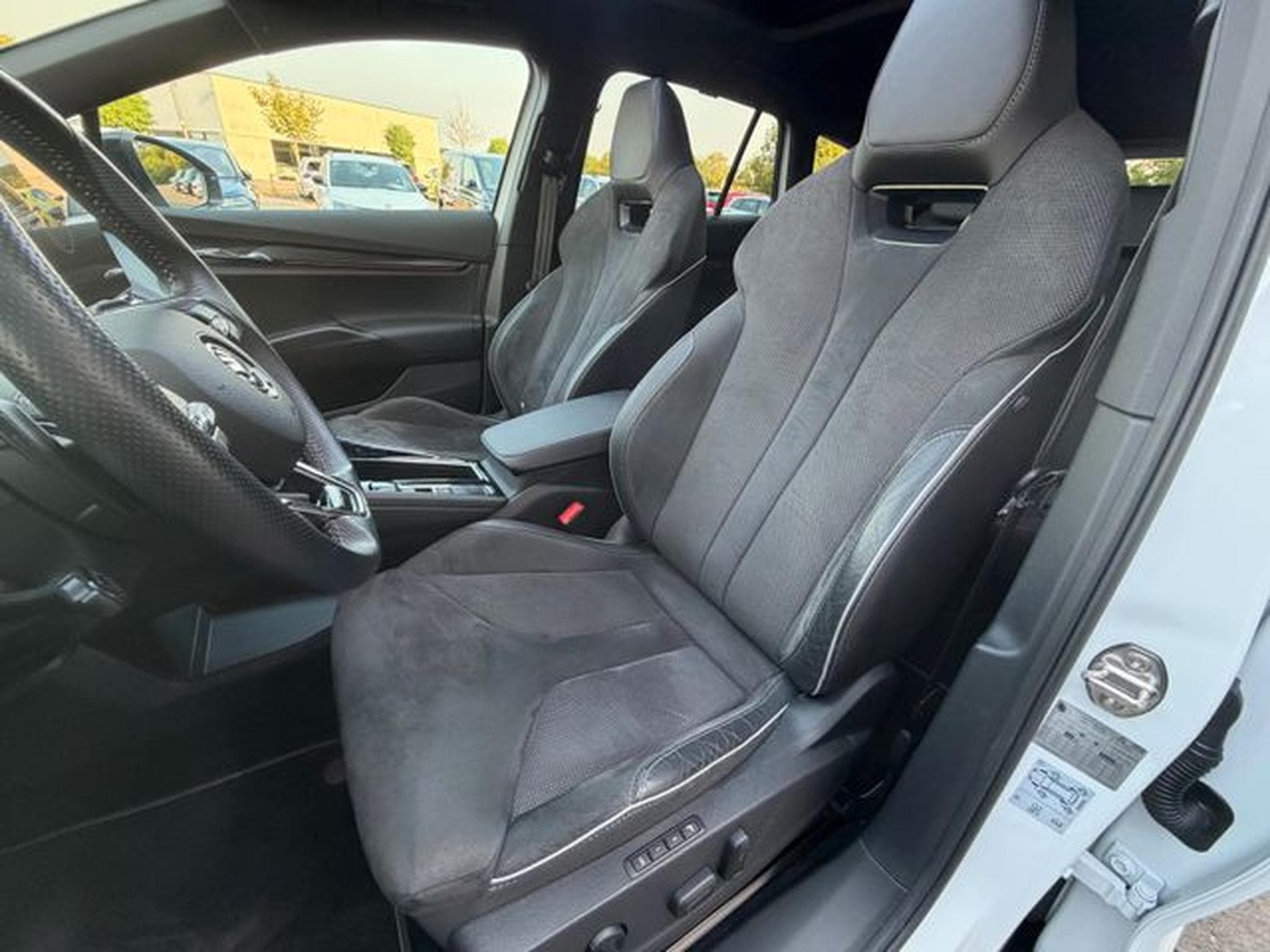 Skoda Enyaq Enyaq iv80 Sportline Pano AHK WP 21" 360° Memory (2022) - Foto 9