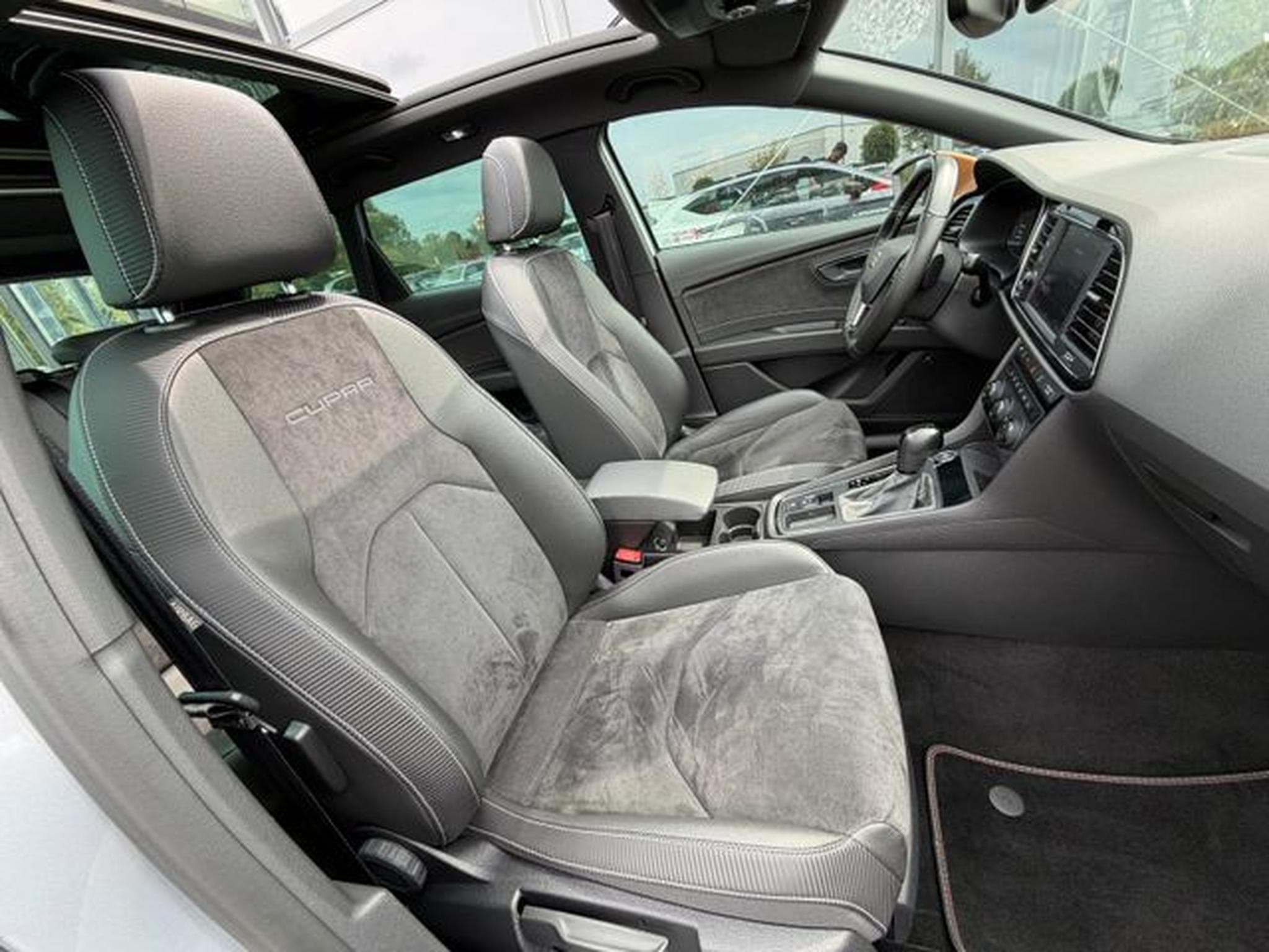 Seat Leon Leon ST Cupra 300PS 4Drive Pano Alcantara Navi (2020) - Foto 14