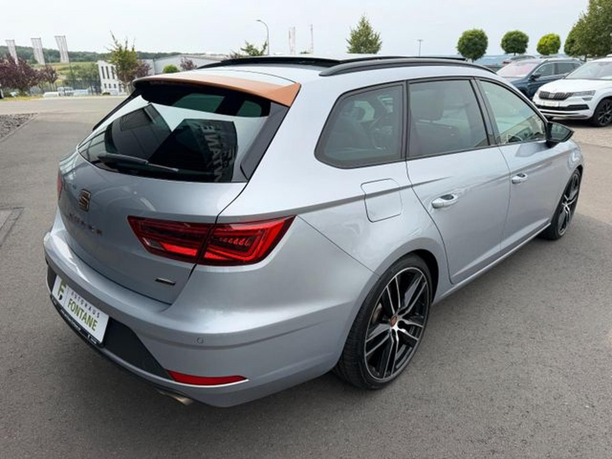 Seat Leon Leon ST Cupra 300PS 4Drive Pano Alcantara Navi (2020) - Foto 5