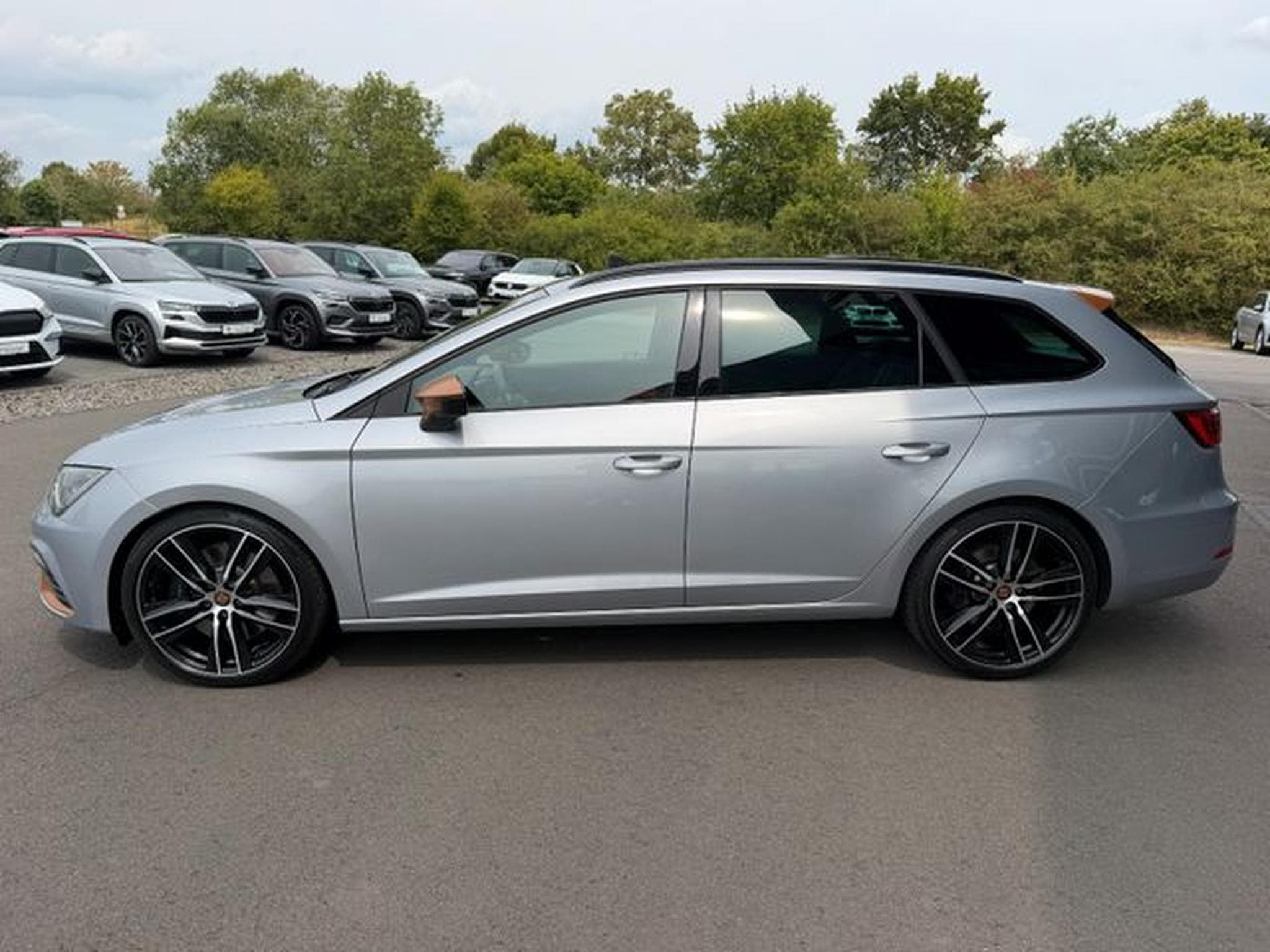 Seat Leon Leon ST Cupra 300PS 4Drive Pano Alcantara Navi (2020) - Foto 8