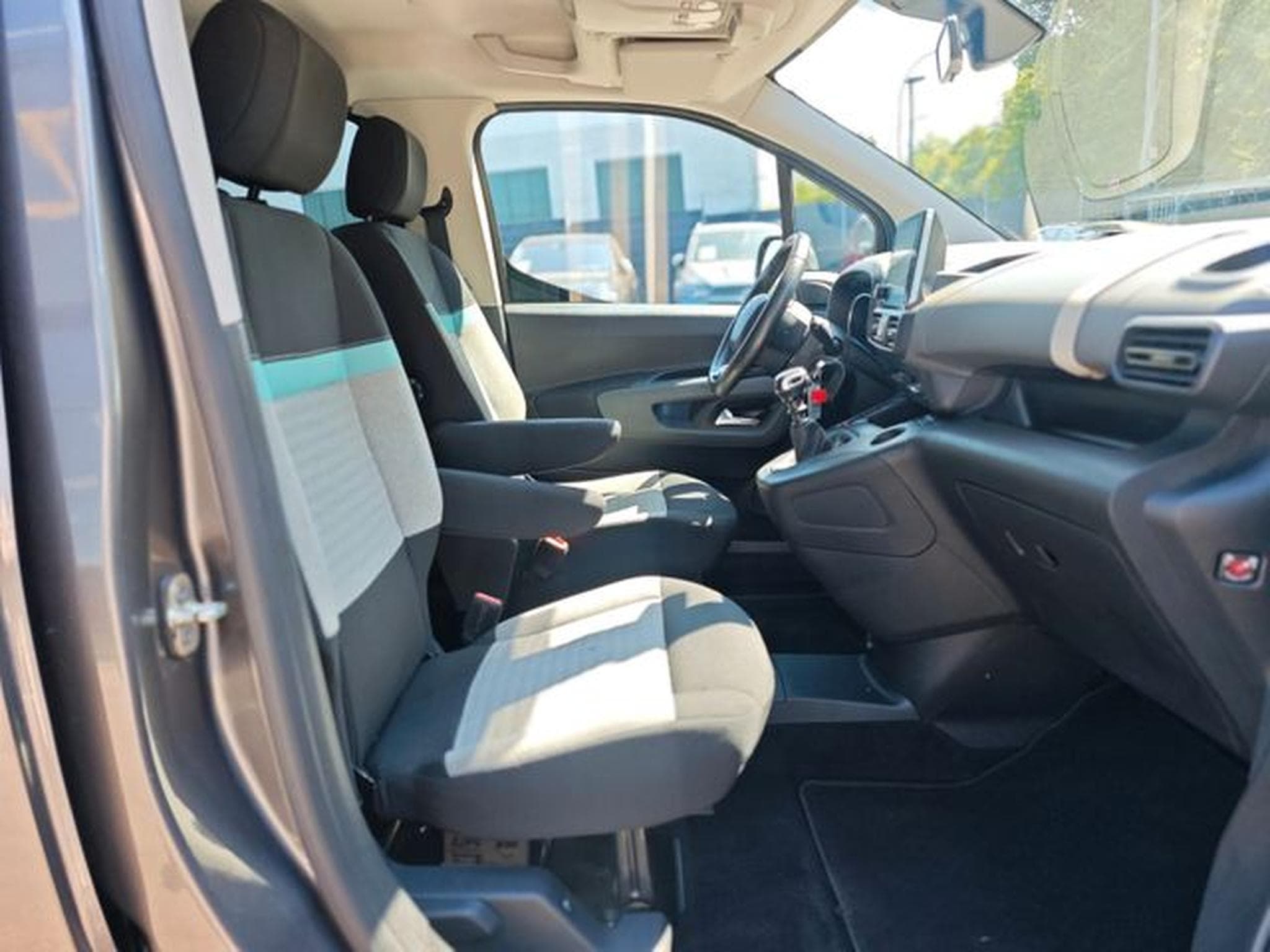 Citroën Berlingo BERLINGO FEEL M*2X SCHIEBETÜR*NAVI*SITZHEIZUNG (2019) - Foto 15