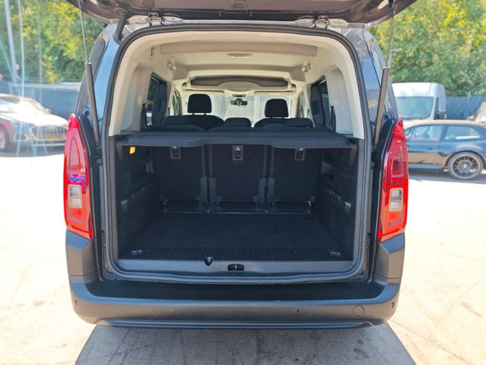 Citroën Berlingo BERLINGO FEEL M*2X SCHIEBETÜR*NAVI*SITZHEIZUNG (2019) - Foto 9