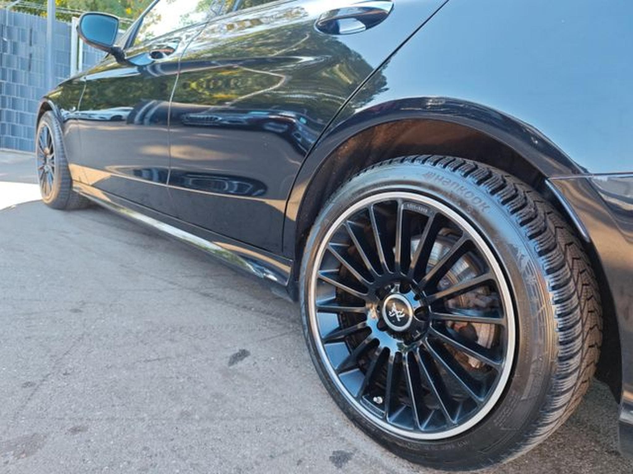 Mercedes C 300 C300e T*AMG-LINE*NIGHT*VOLL-LED*KAMERA*PLUG-IN* (2020) - Foto 10