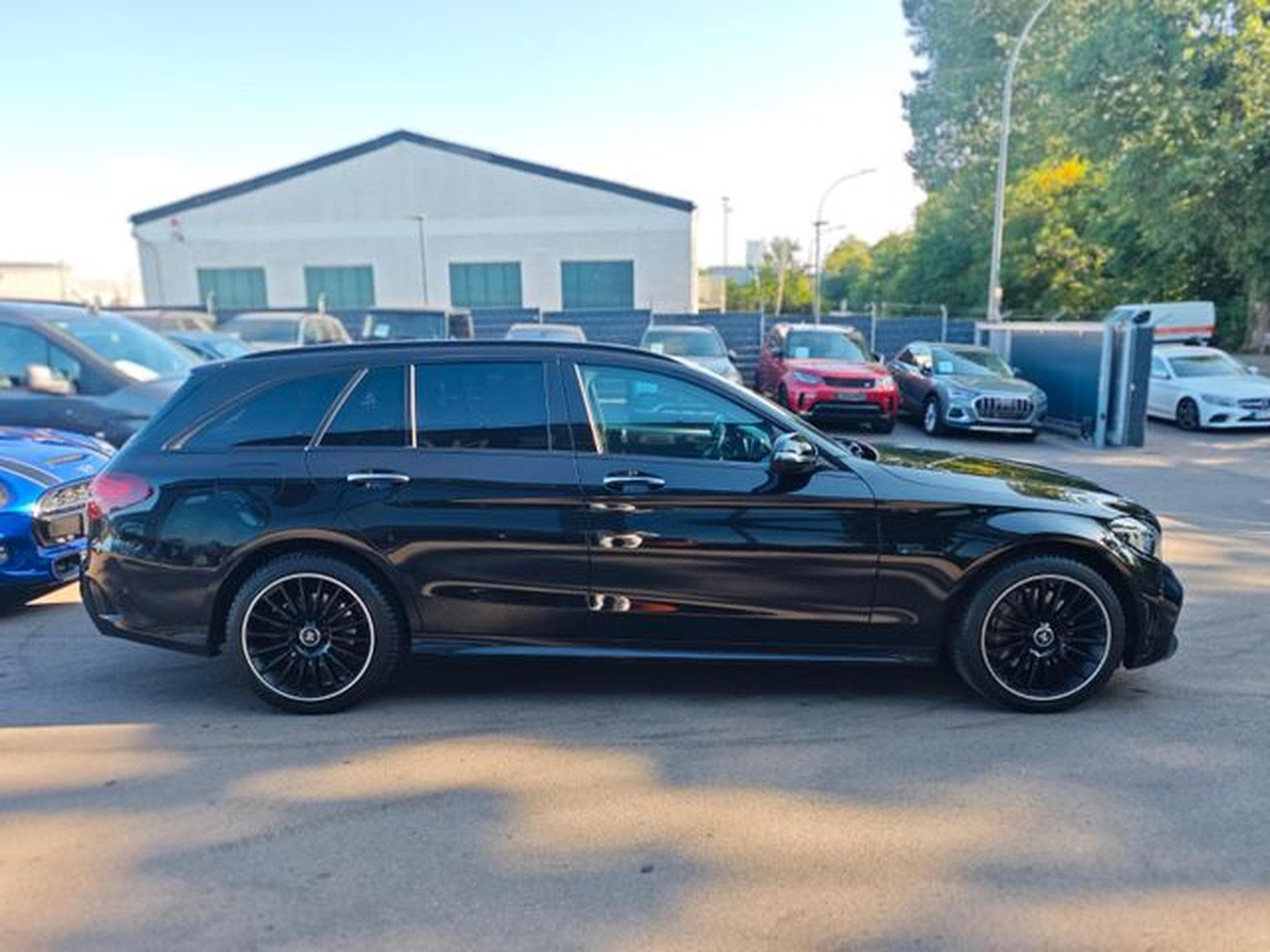 Mercedes C 300 C300e T*AMG-LINE*NIGHT*VOLL-LED*KAMERA*PLUG-IN* (2020) - Foto 14