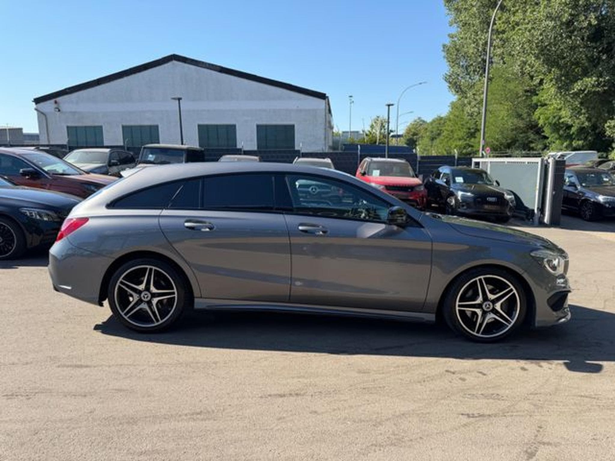 Mercedes CLA CLA 250 SHOOTING BRAKE AMG-LINE *AUT*NAVI*PANO* (2016) - Foto 13