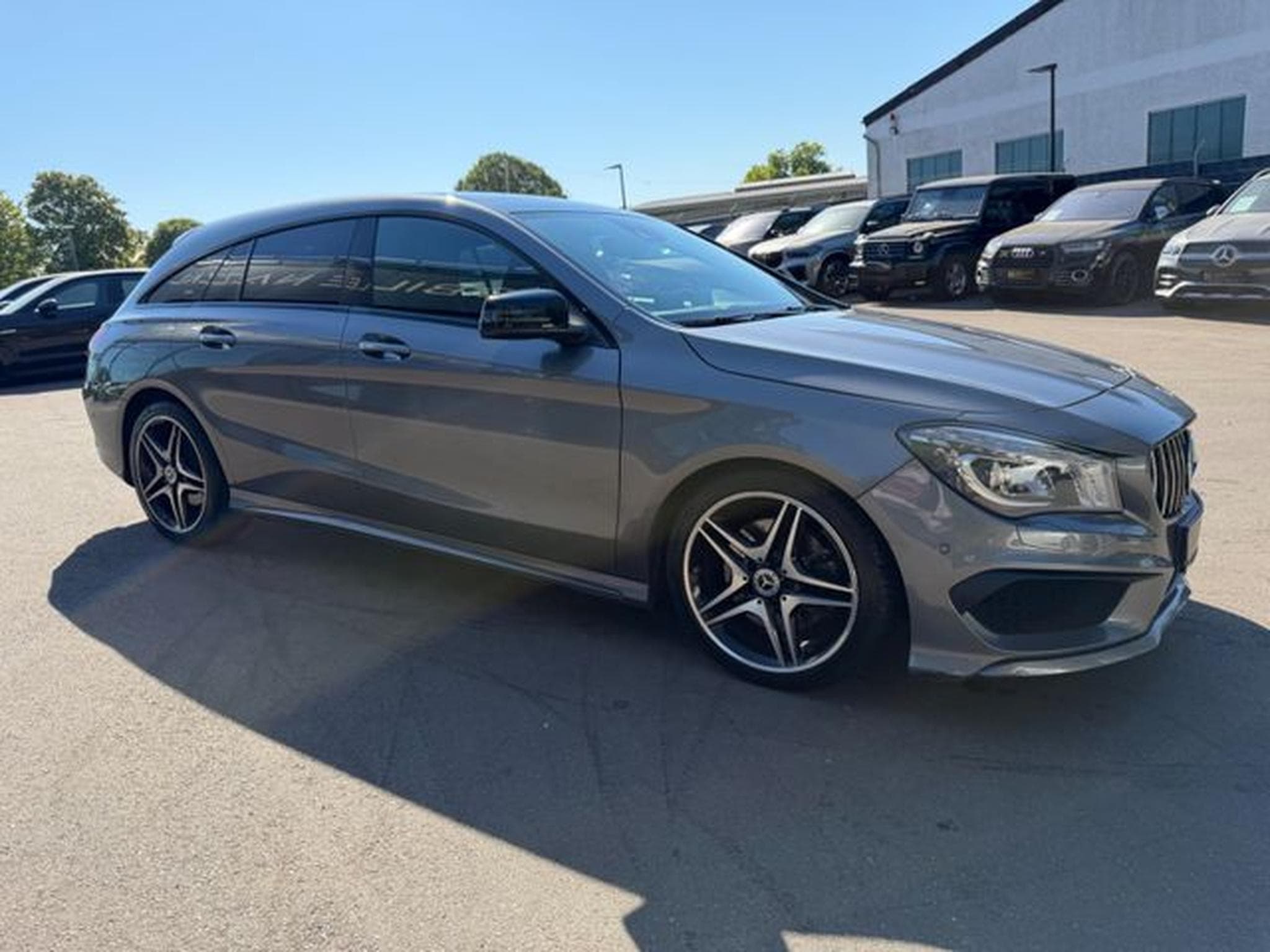 Mercedes CLA CLA 250 SHOOTING BRAKE AMG-LINE *AUT*NAVI*PANO* (2016) - Foto 5